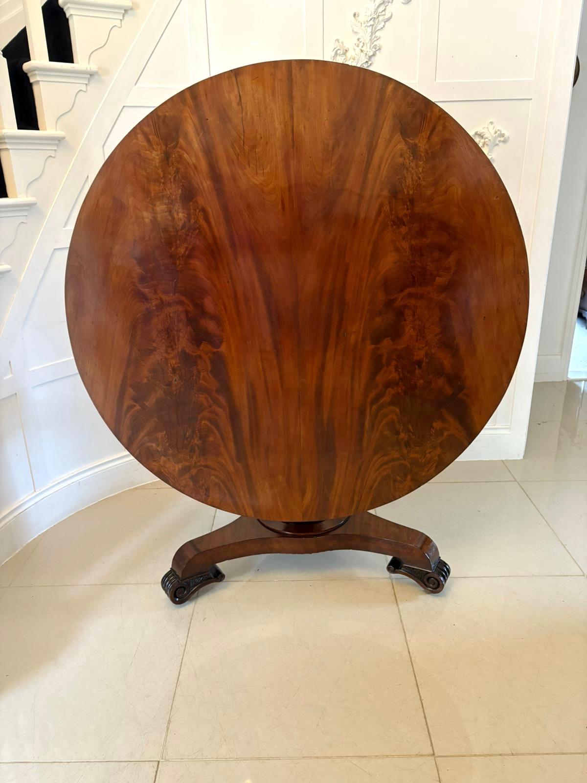 Mesa de Comedor Circular Antigua Regencia 6 Plazas Caoba Figurada de Calidad en venta 8