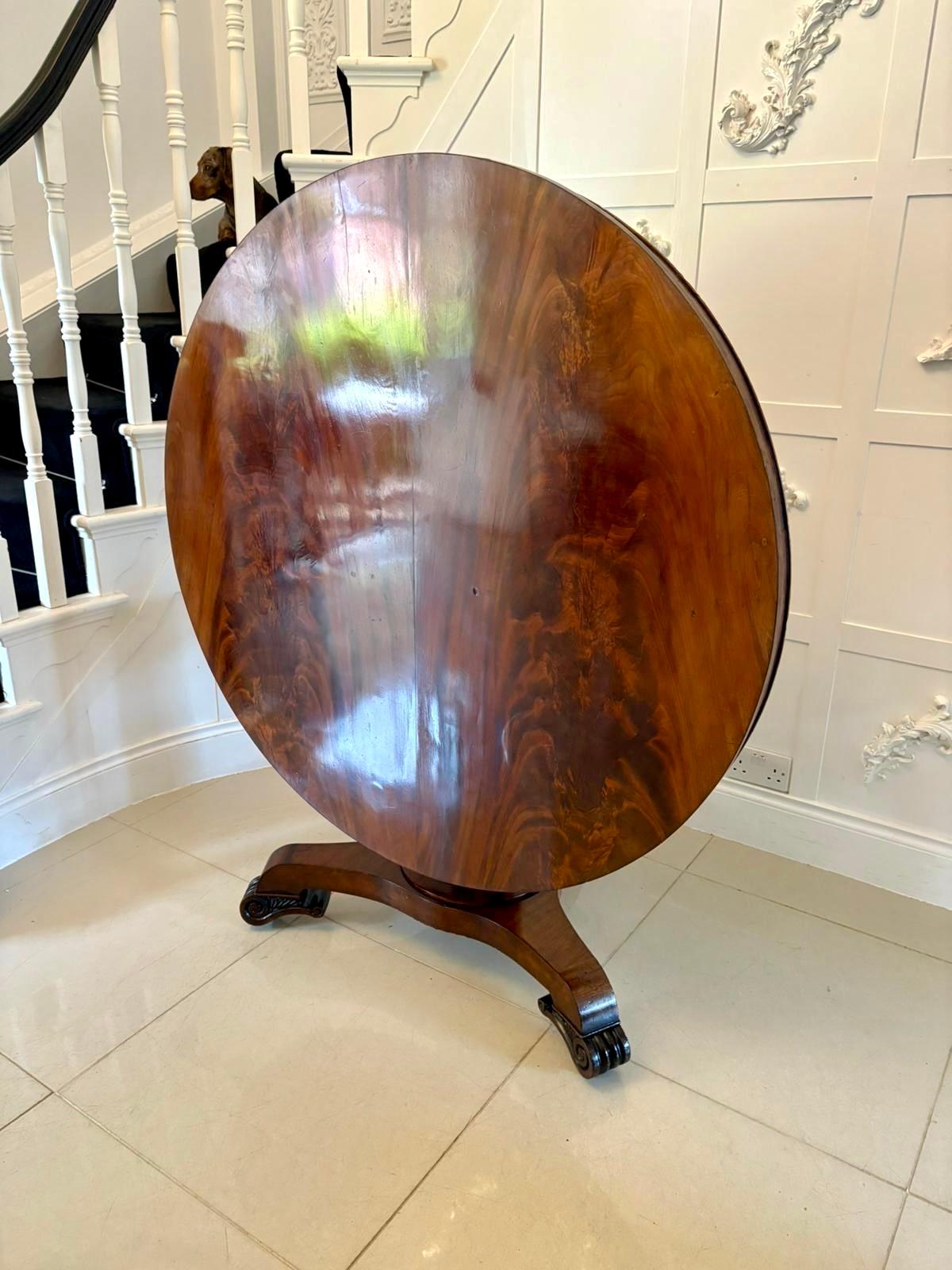 Mesa de Comedor Circular Antigua Regencia 6 Plazas Caoba Figurada de Calidad en venta 9