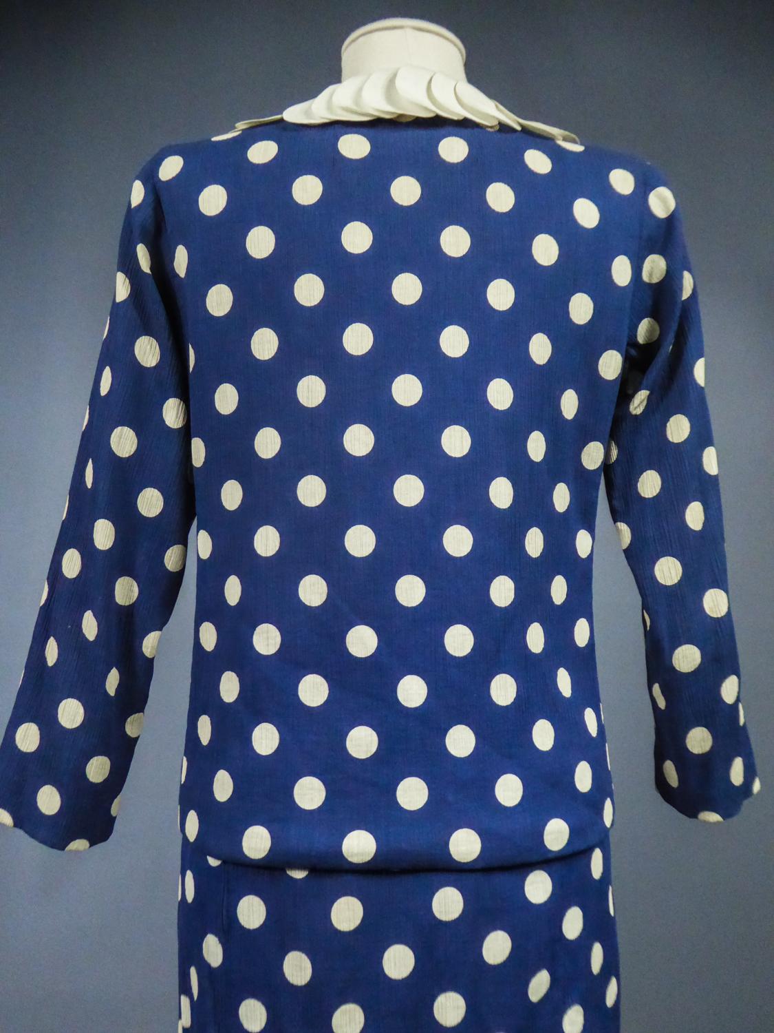 Ein französischer Rockanzug aus Seidenkrepp mit Polkadot von F. Dubois CIRCA 1965 im Angebot 10