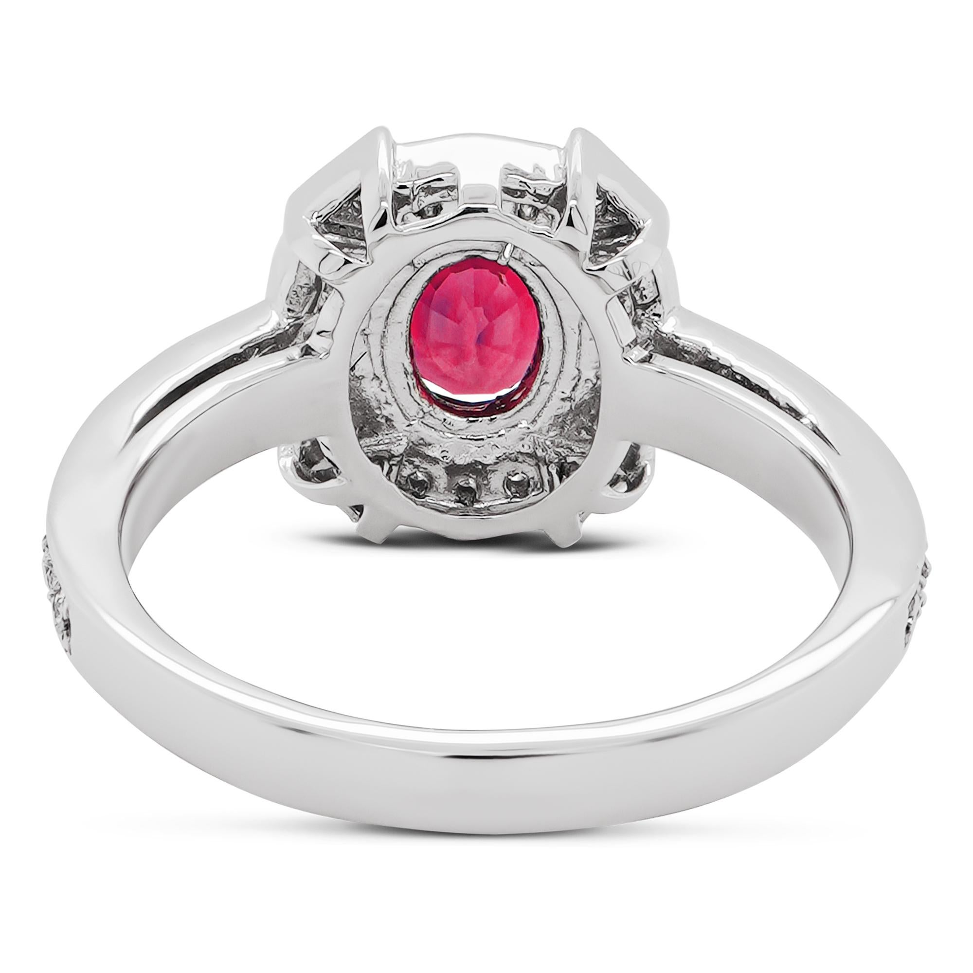 Ein Erbstück entzündet: Der Taubenblut-Rubin-Diamant-Solitärring (Art nouveau) im Angebot