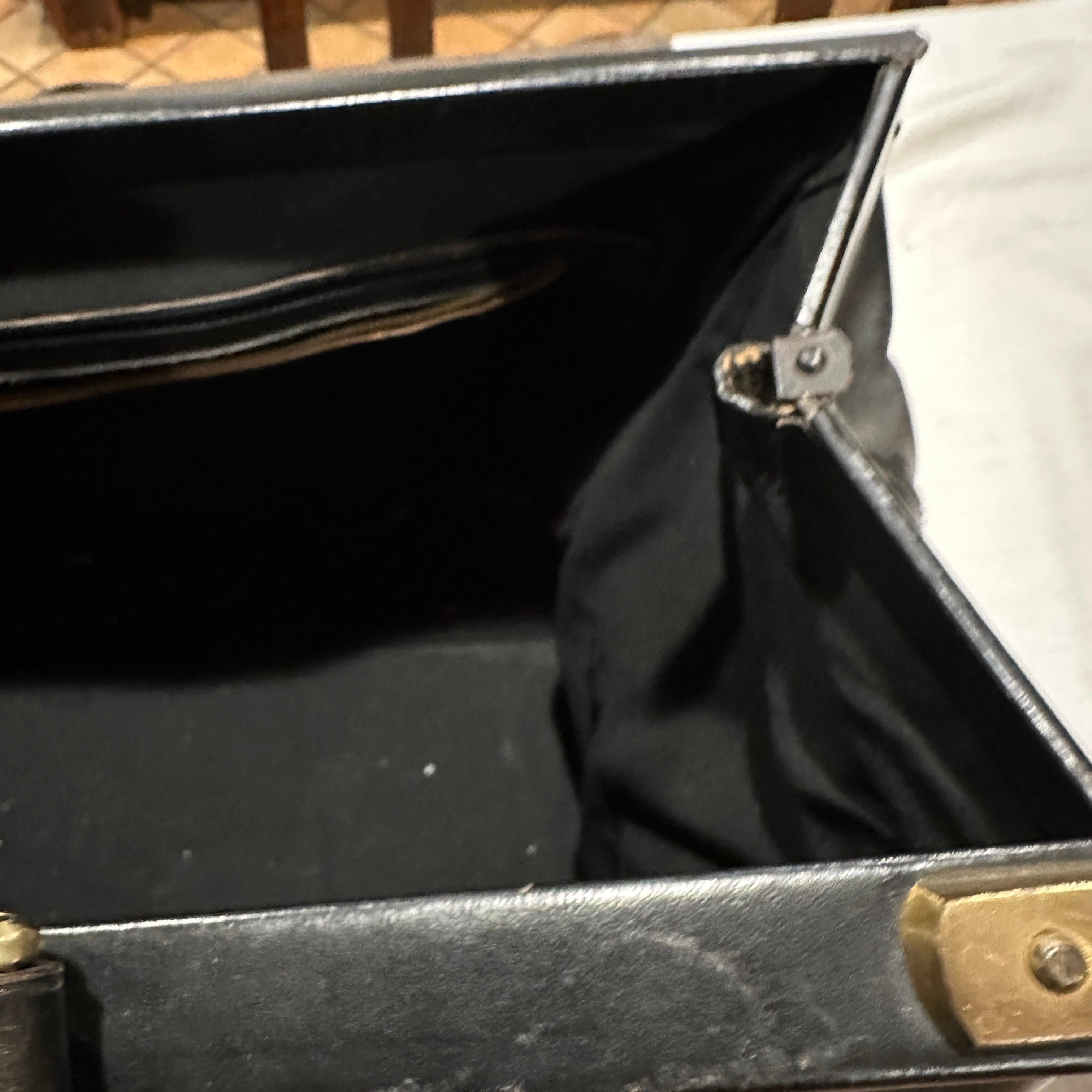 An High Quality 1970s Leather Velvet and Brass Duffel bag by Roberta di Camerino For Sale 2
