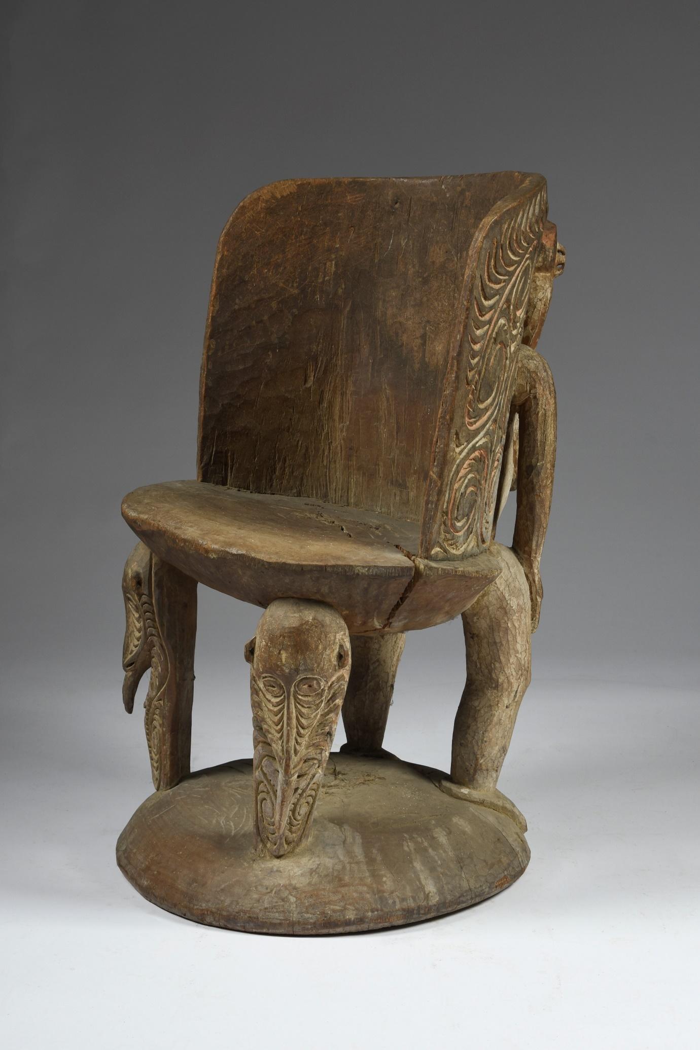 An Iatmul Orator’s Stool In Good Condition For Sale In London, GB