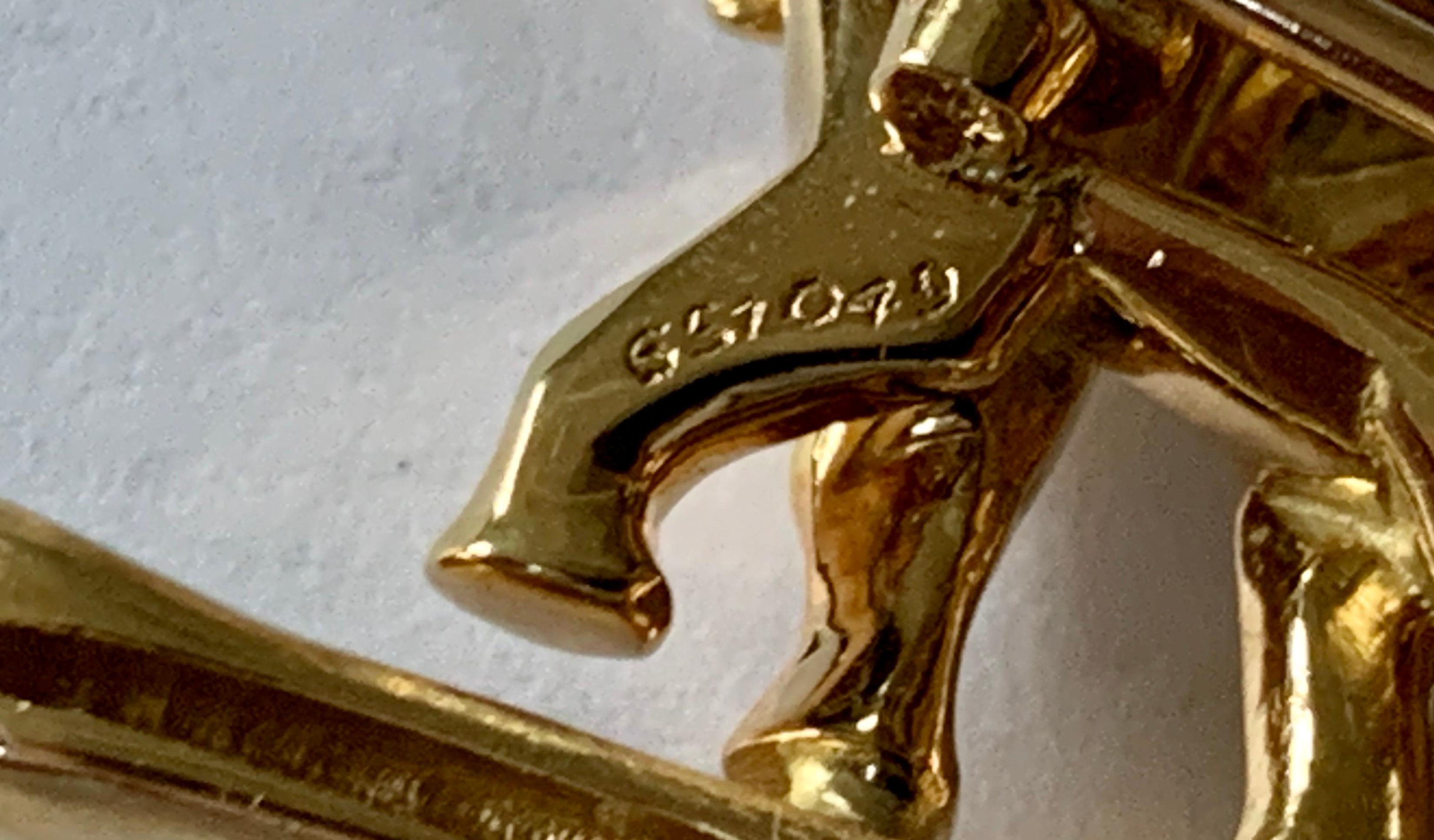 Cartier Broche éléphant emblématique en or jaune 18 carats en vente 2