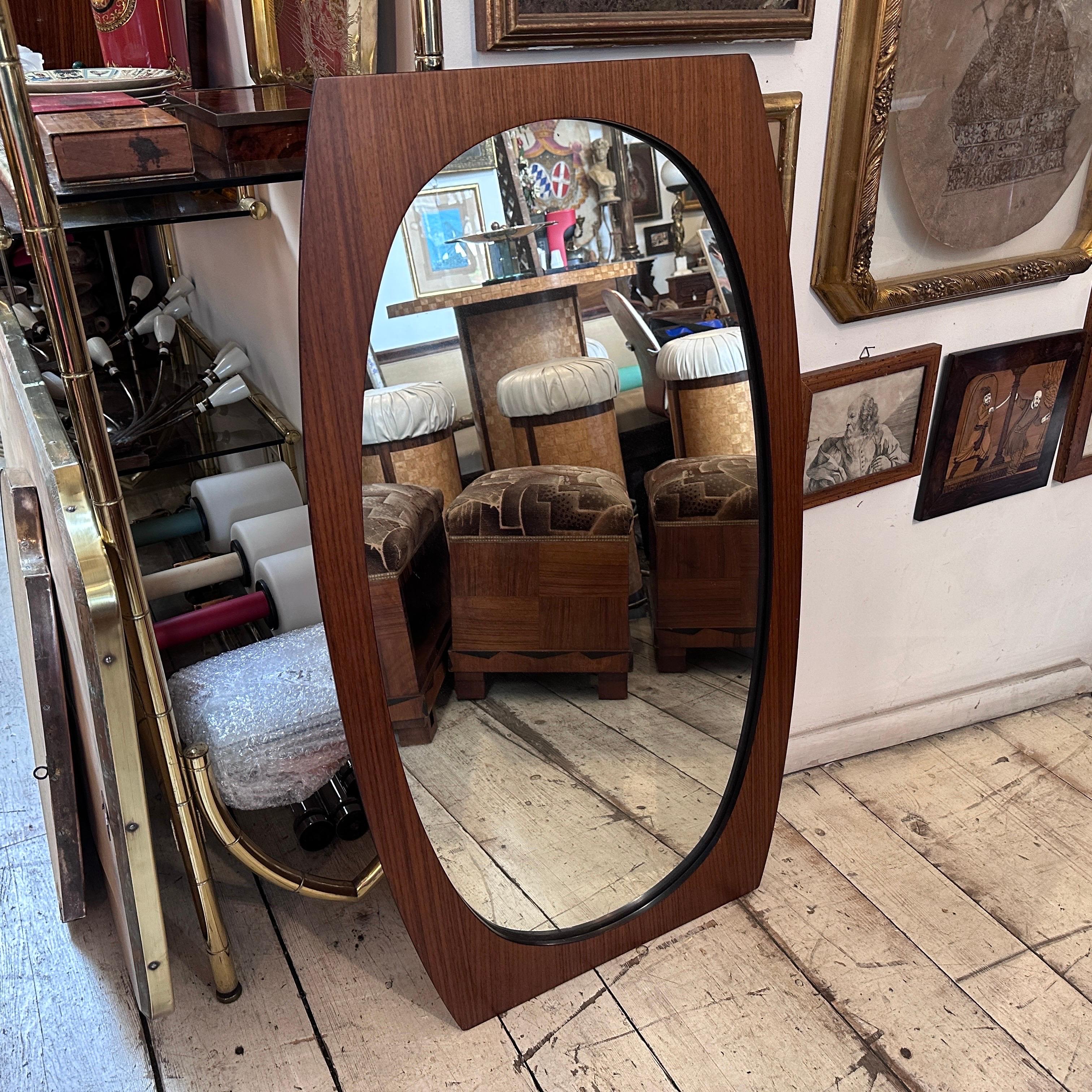 An Iconic 1970s Mid-Century Modern Wood Mirror by Gianfranco Frattini For Sale 5