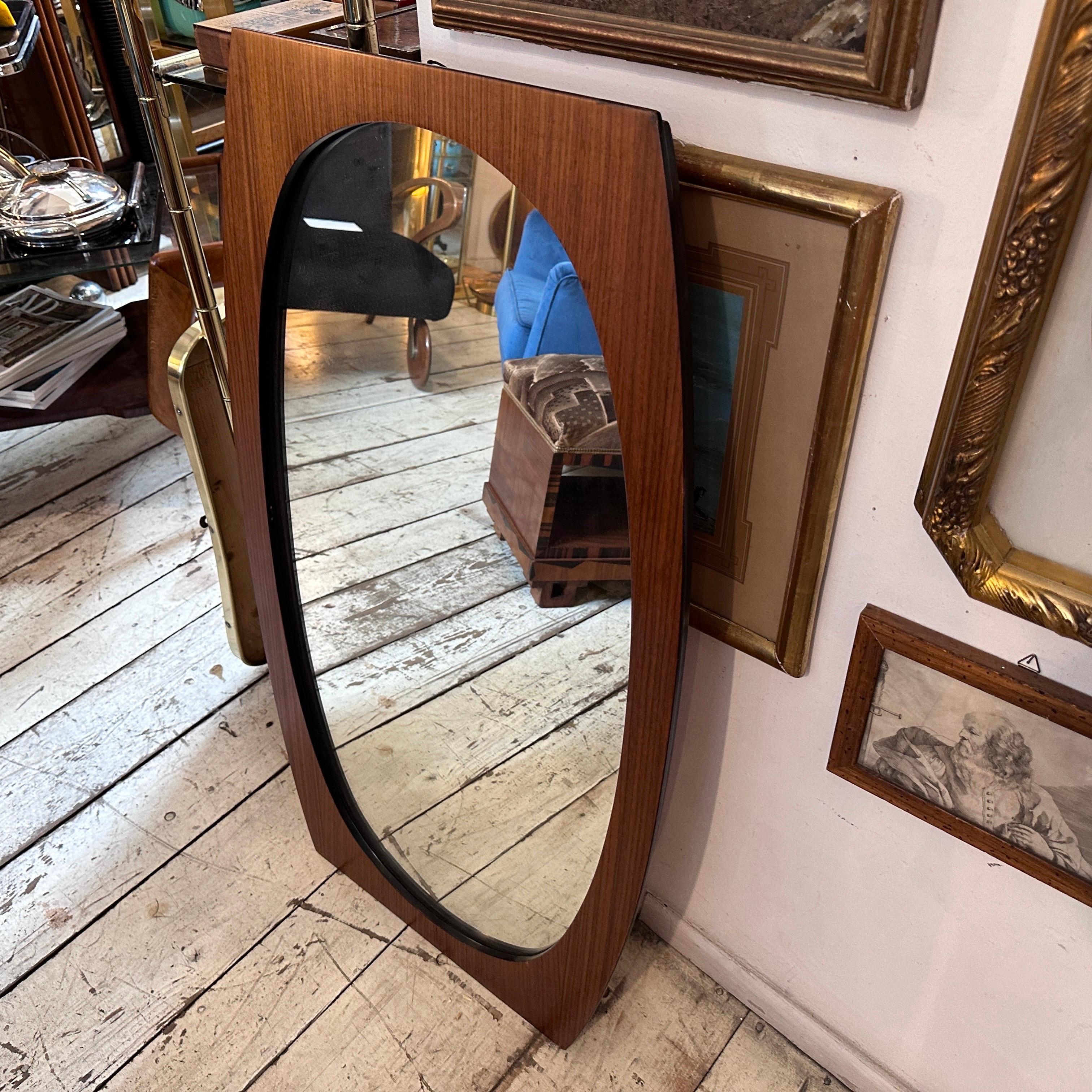 An Iconic 1970s Mid-Century Modern Wood Mirror by Gianfranco Frattini For Sale 2