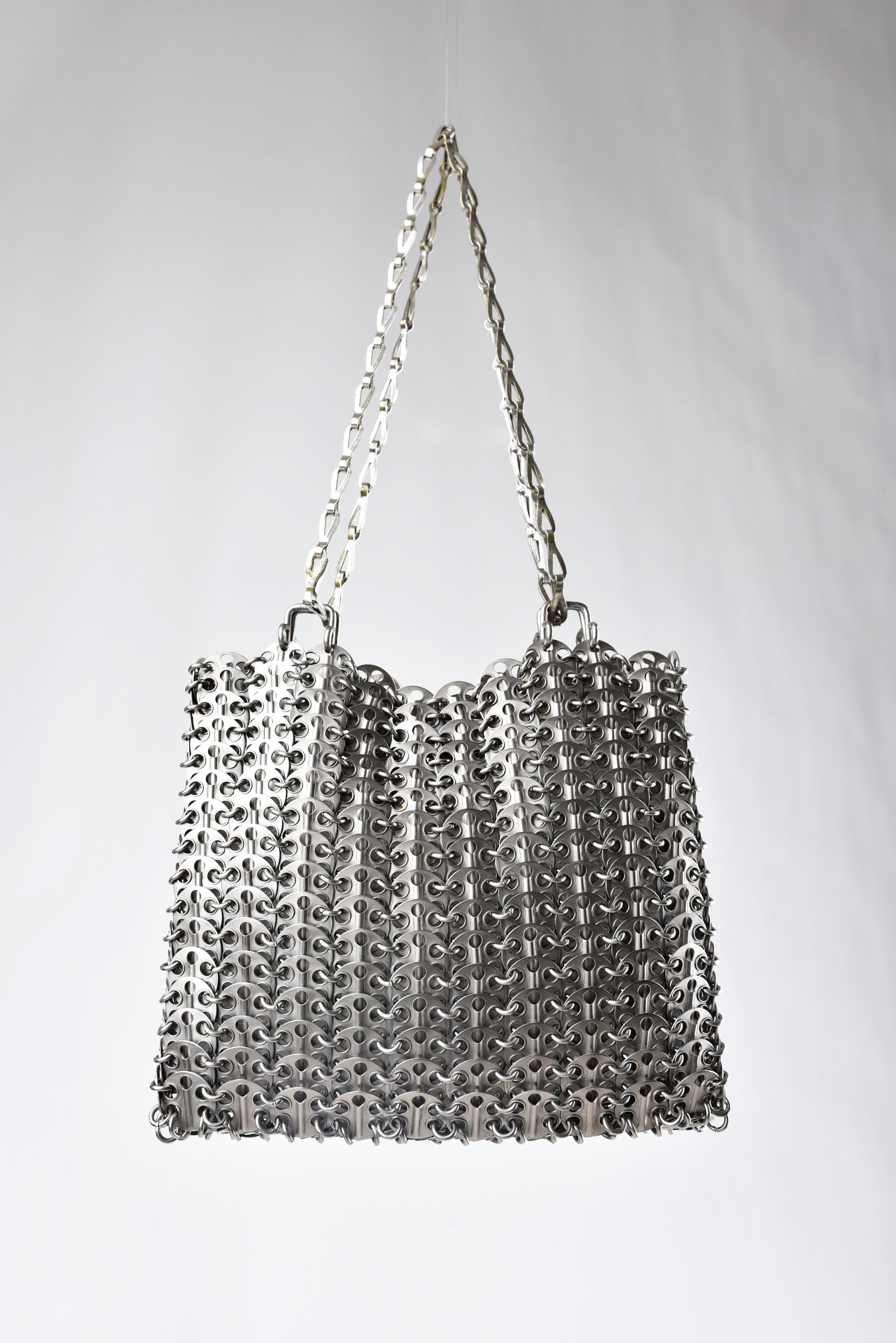 An Iconic Metal Disc Bag By Paco Rabanne - Paris Circa 1969 In Good Condition In Toulon, FR
