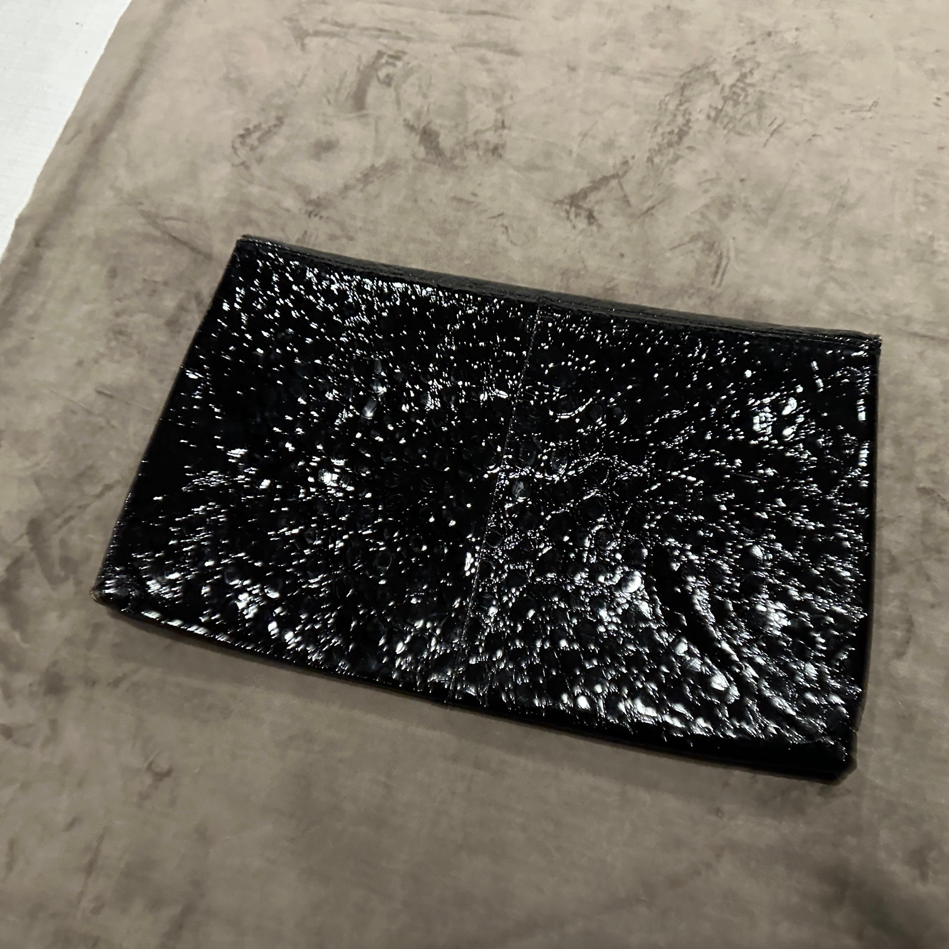 An Iconic Mi 1987 Clutch Bag by Franco Moschino in vendita 3