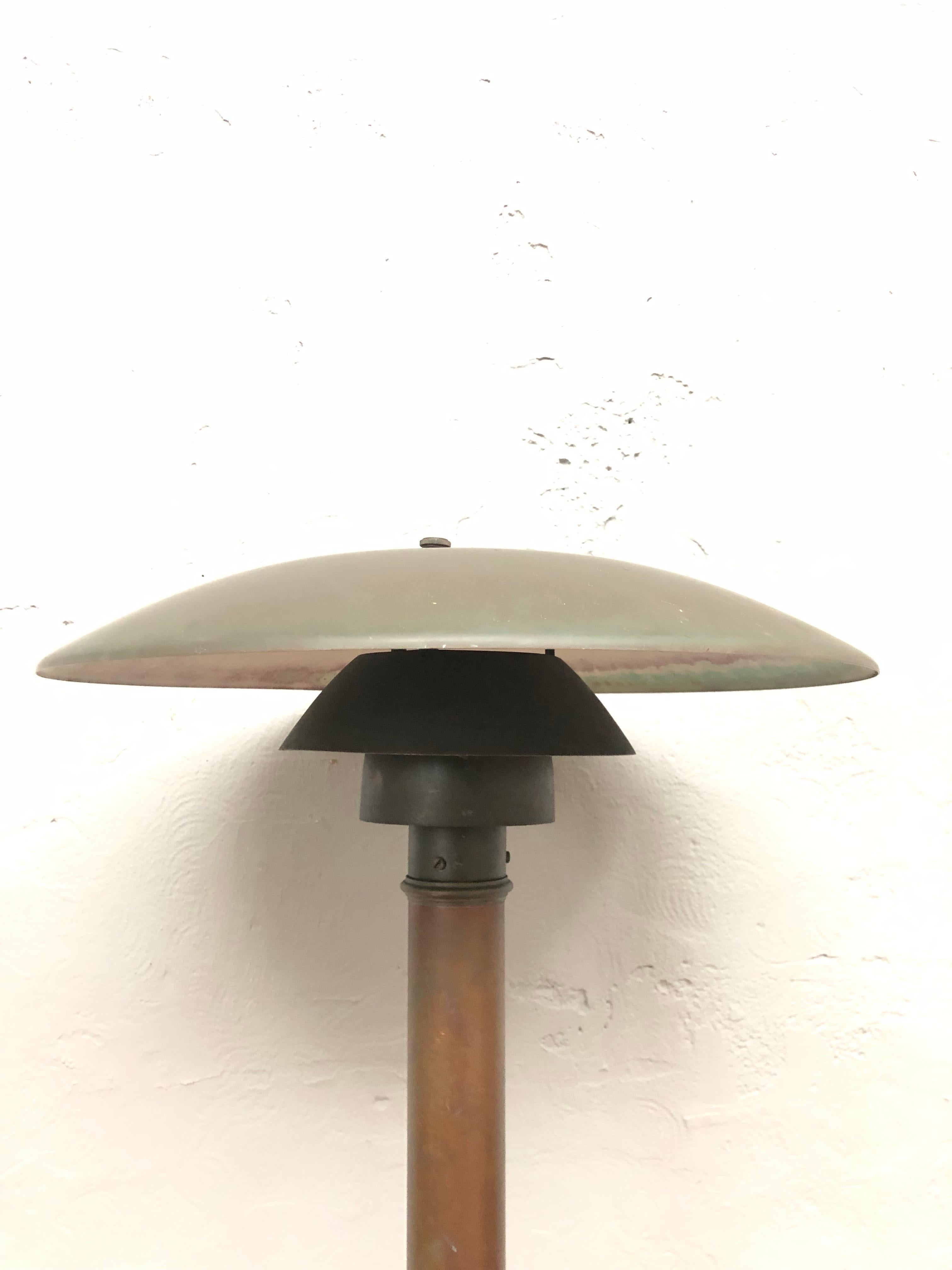 An Iconic Poul Henningsen  Garden Lamp by Louis Poulsen In Good Condition For Sale In Søborg, DK