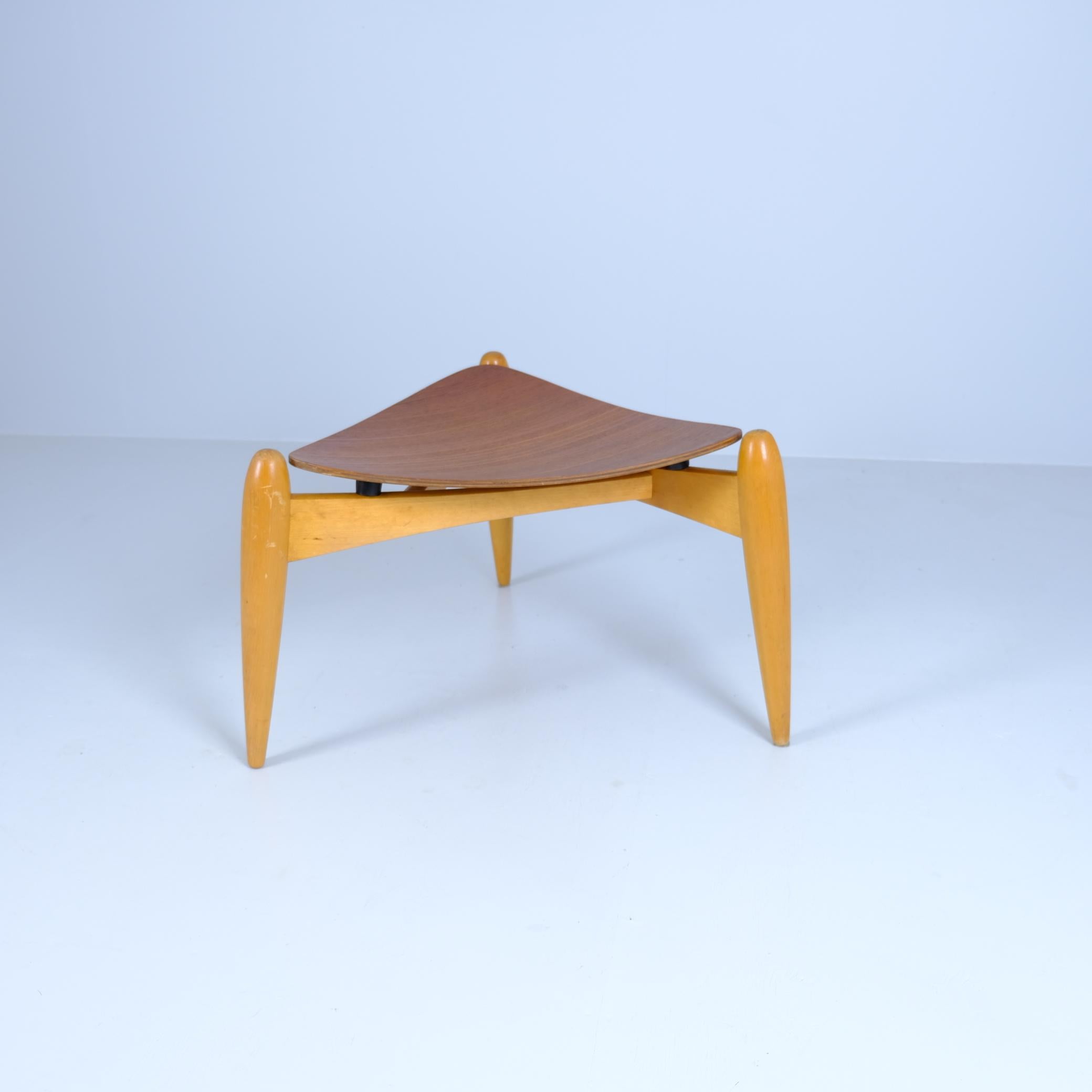 Sgabello Ilmari Tapiovaara con sedile in compensato pressato, Asko 1950s In condizioni buone in vendita a Helsinki, FI