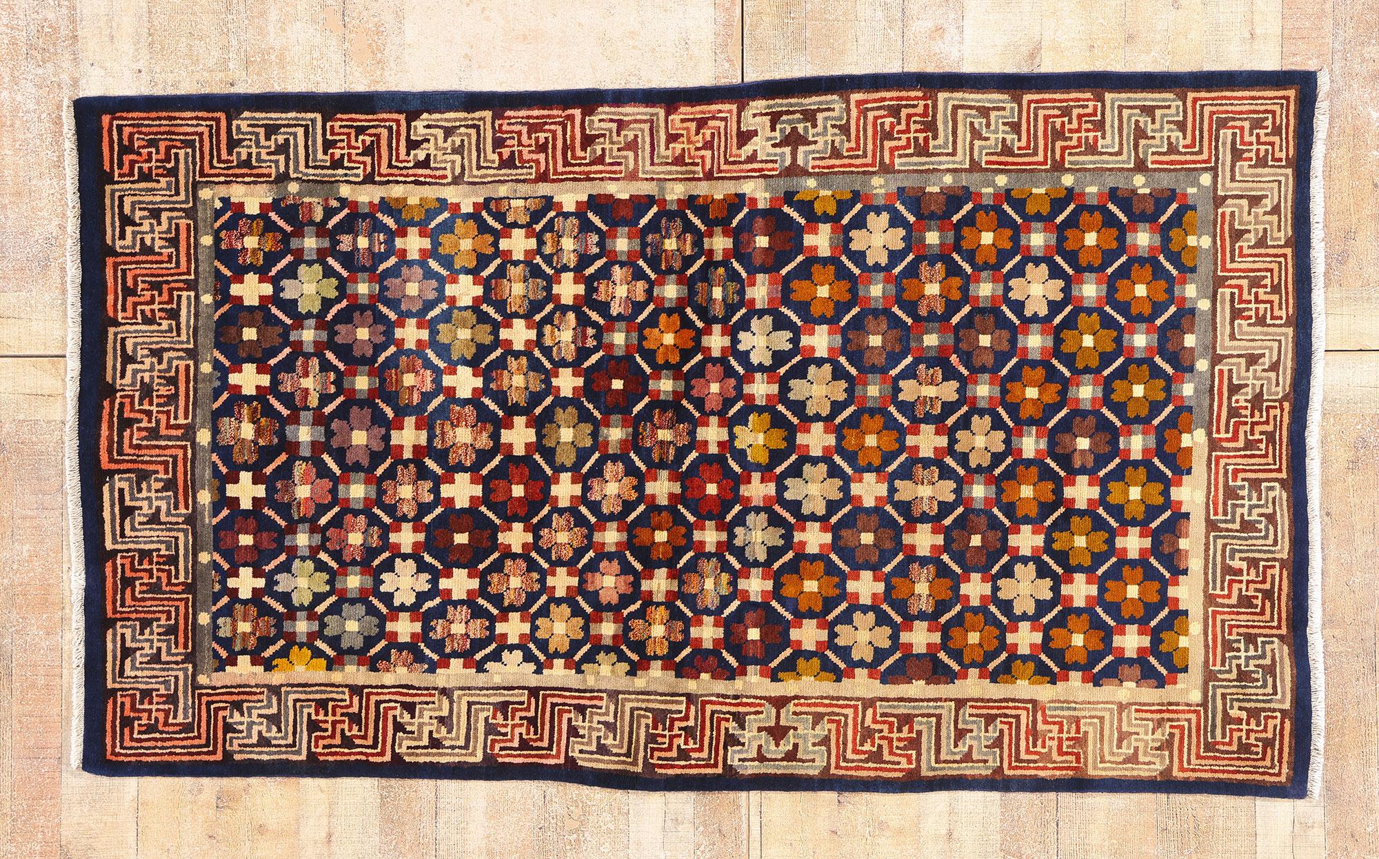 Un fiore di indaco imperiale: Antico capolavoro cinese di Eleganza di corte a Pechino in vendita 2