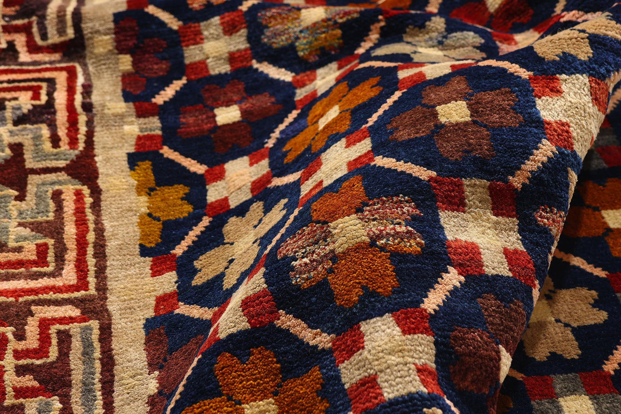 Un fiore di indaco imperiale: Antico capolavoro cinese di Eleganza di corte a Pechino In condizioni buone in vendita a Dallas, TX