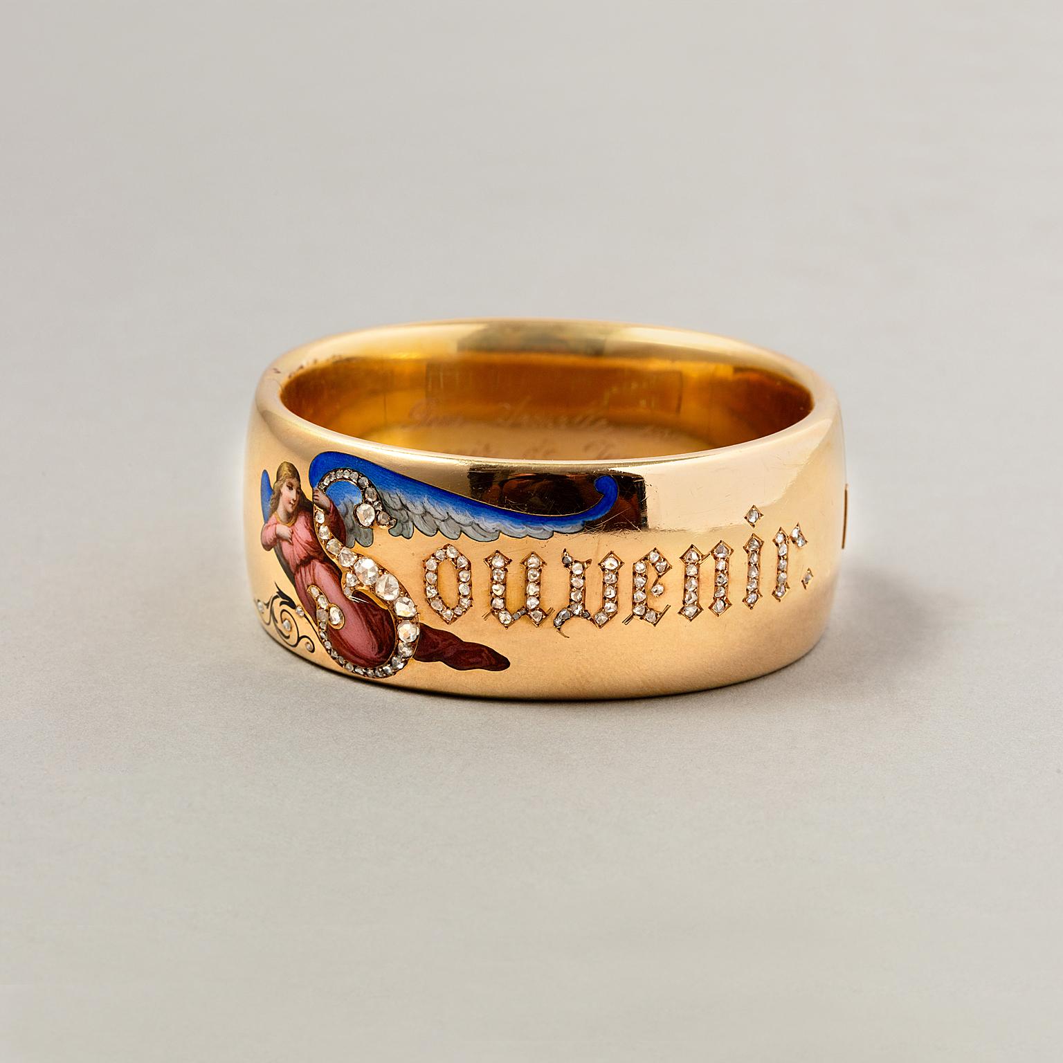 Sentimental jewellery and jewels with messages, such as 'Forget Me Not', 'Spes' or 'Souvenir', were hugely popular during the Victoria era. These mottos would recall a Grand Tour or adorn holiday keepsakes. However, more often 'Souvenir' would refer