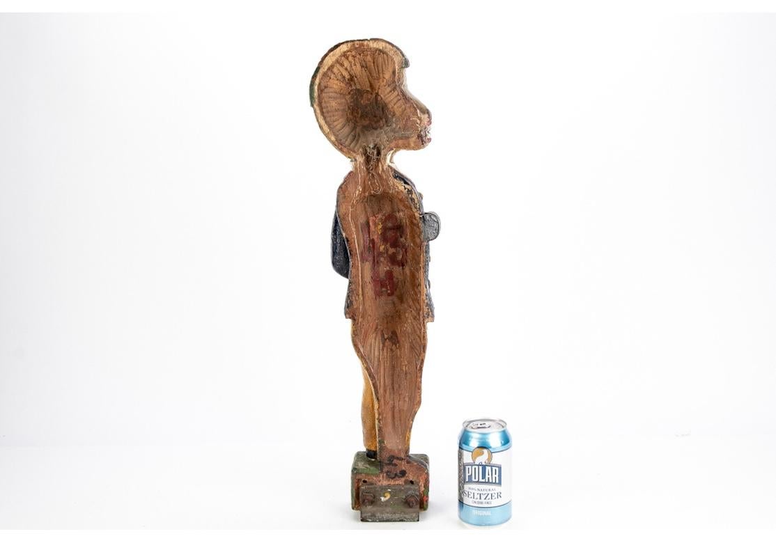 Sculpté à la main Importante figure de carnaval d'un Macaque d'art populaire ancien en vente