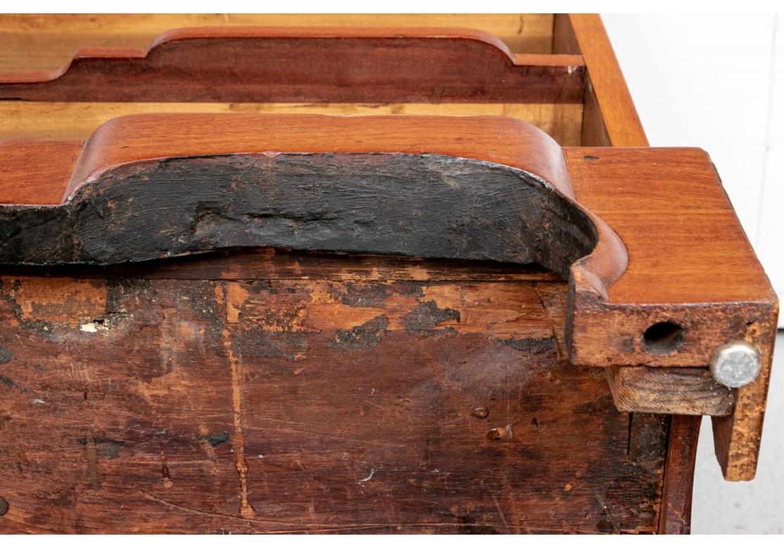 Antike Mahagoni-Kommode mit Blockfront und Schubladen im Angebot 10
