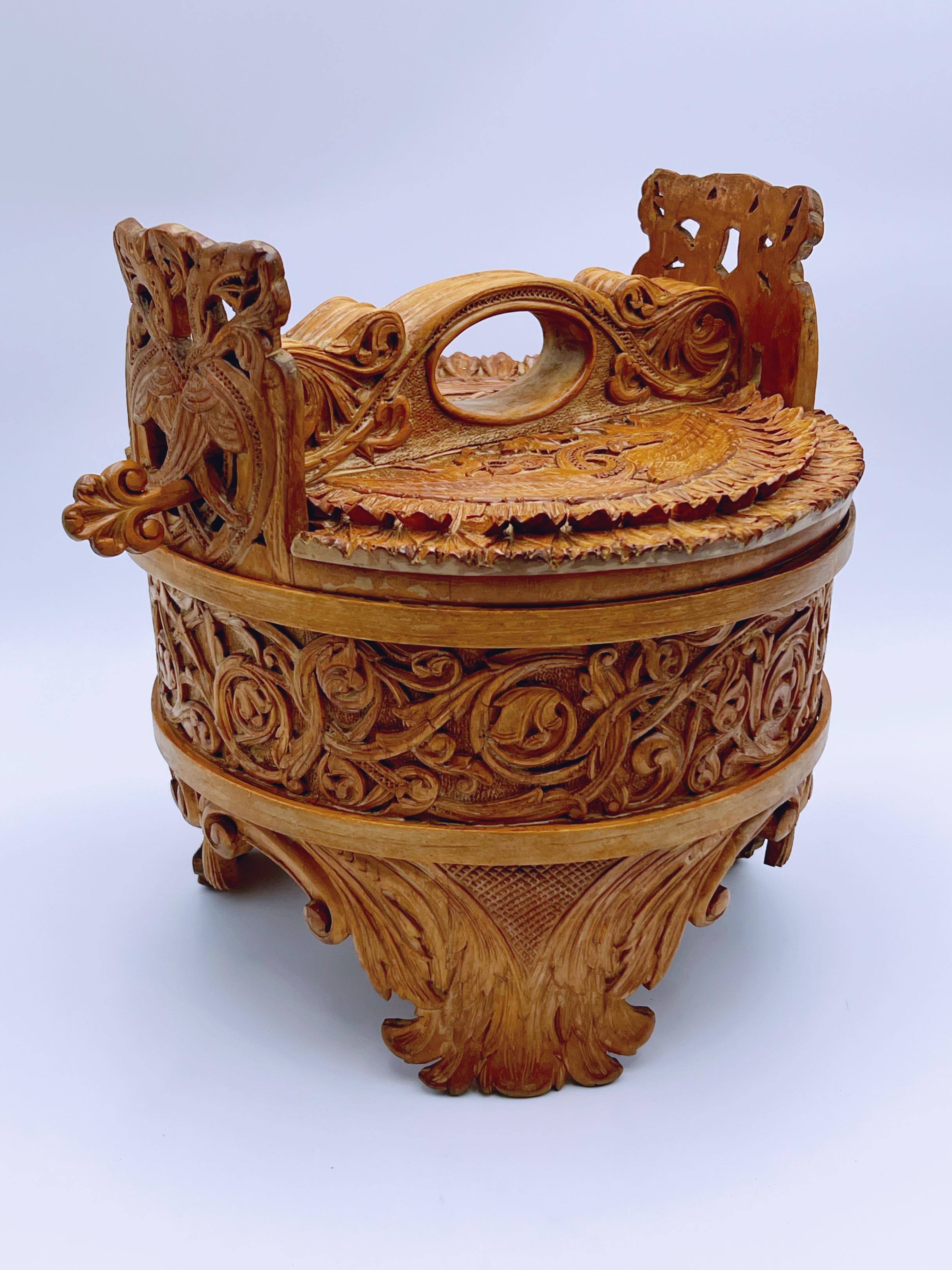 Folk Art An Important Carved Pine Bucket by Lars Kinsarvik (1846-1925), Norway, c.1900 For Sale