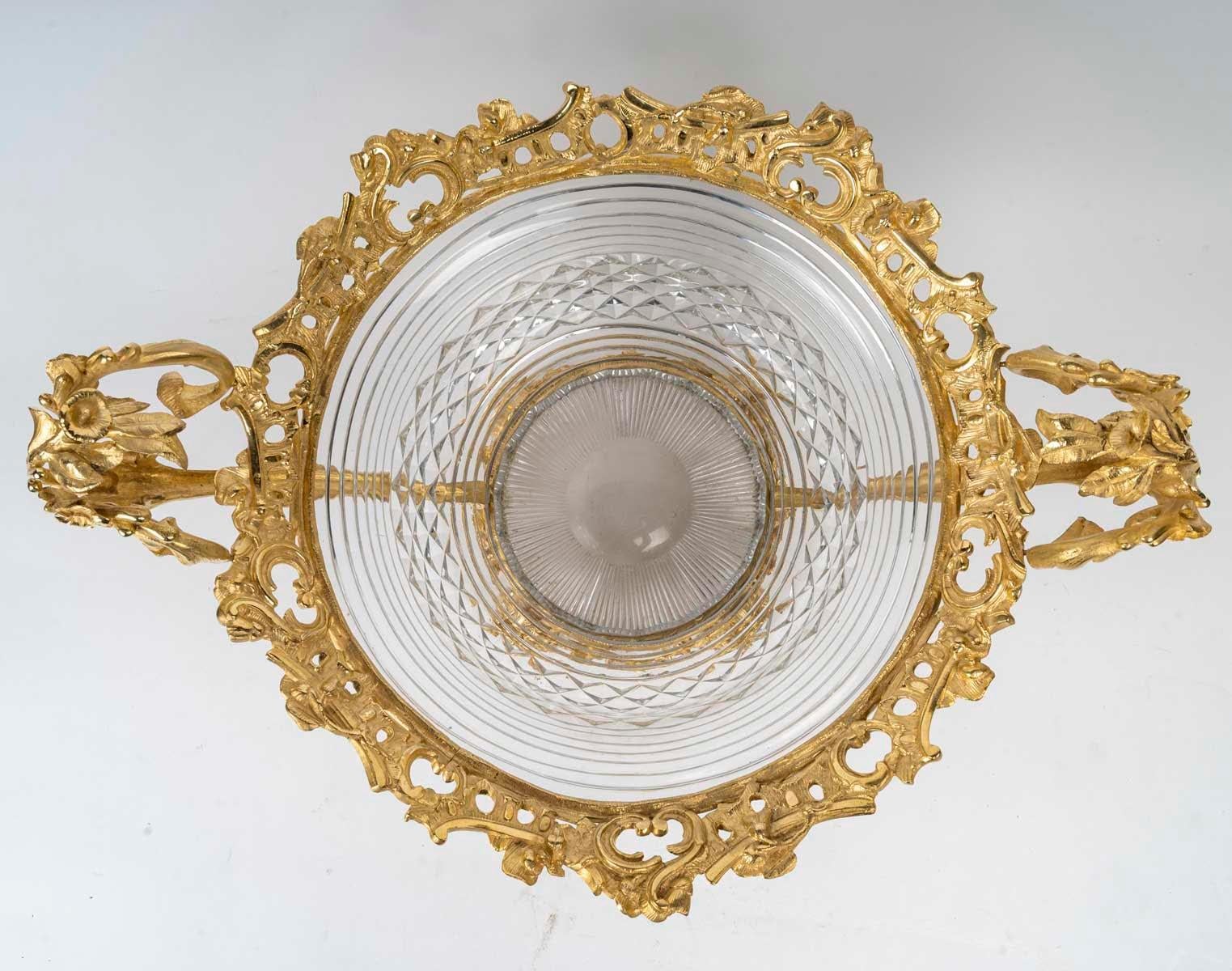 An important Cut Crystal Bowl with Gilt Bronze Mounting, Napoleon III Period. For Sale 2