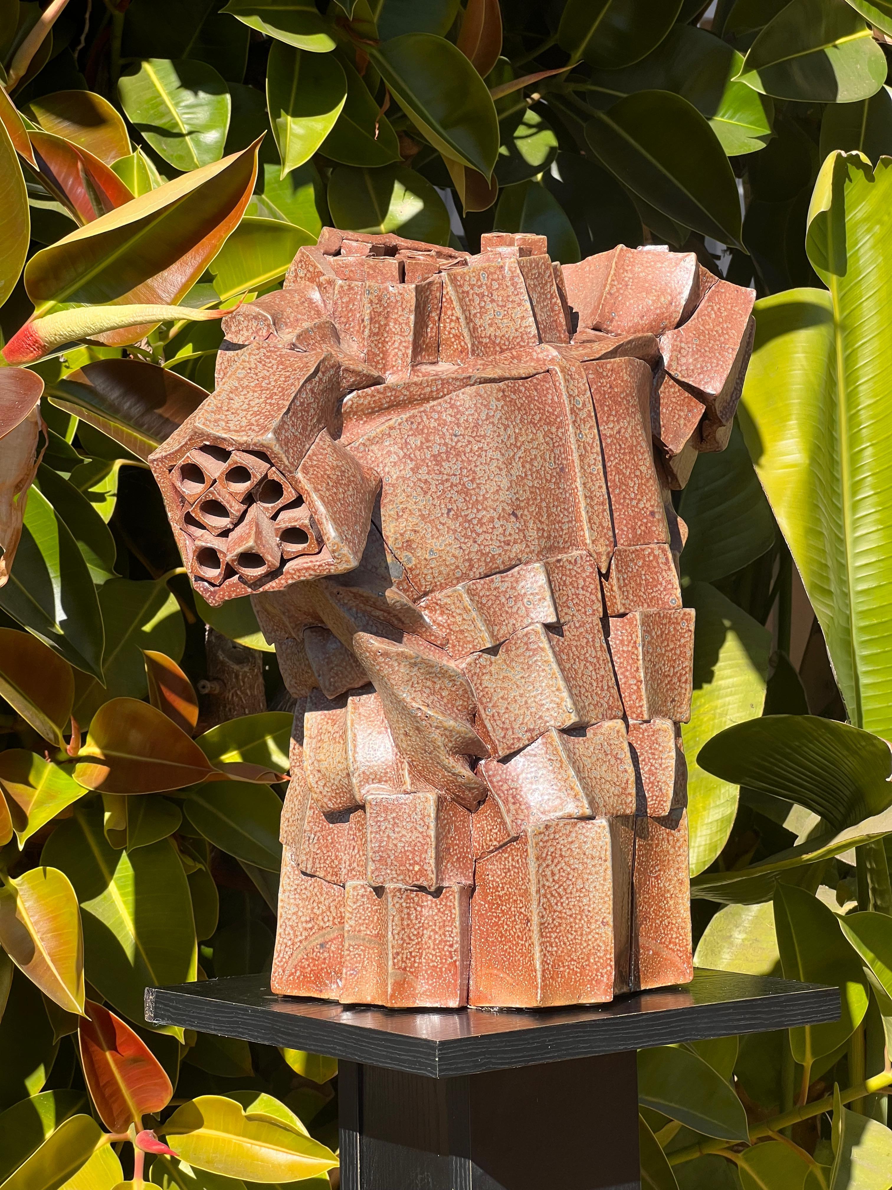 Importante torso masculino de cerámica cubista deconstruida, firmado por el artista, s. XX. en venta 7