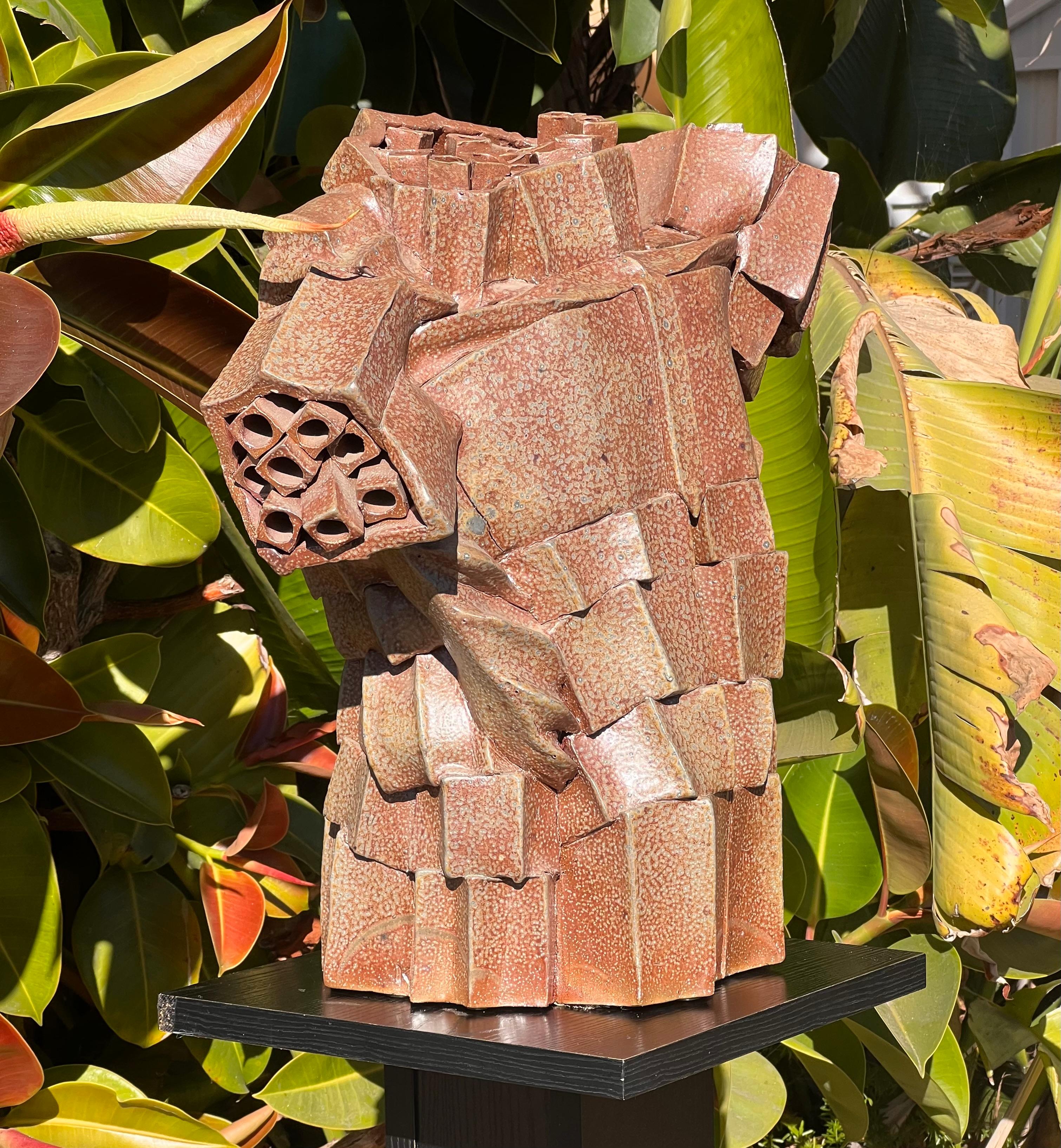 Importante torso masculino de cerámica cubista deconstruida, firmado por el artista, s. XX. en venta 8