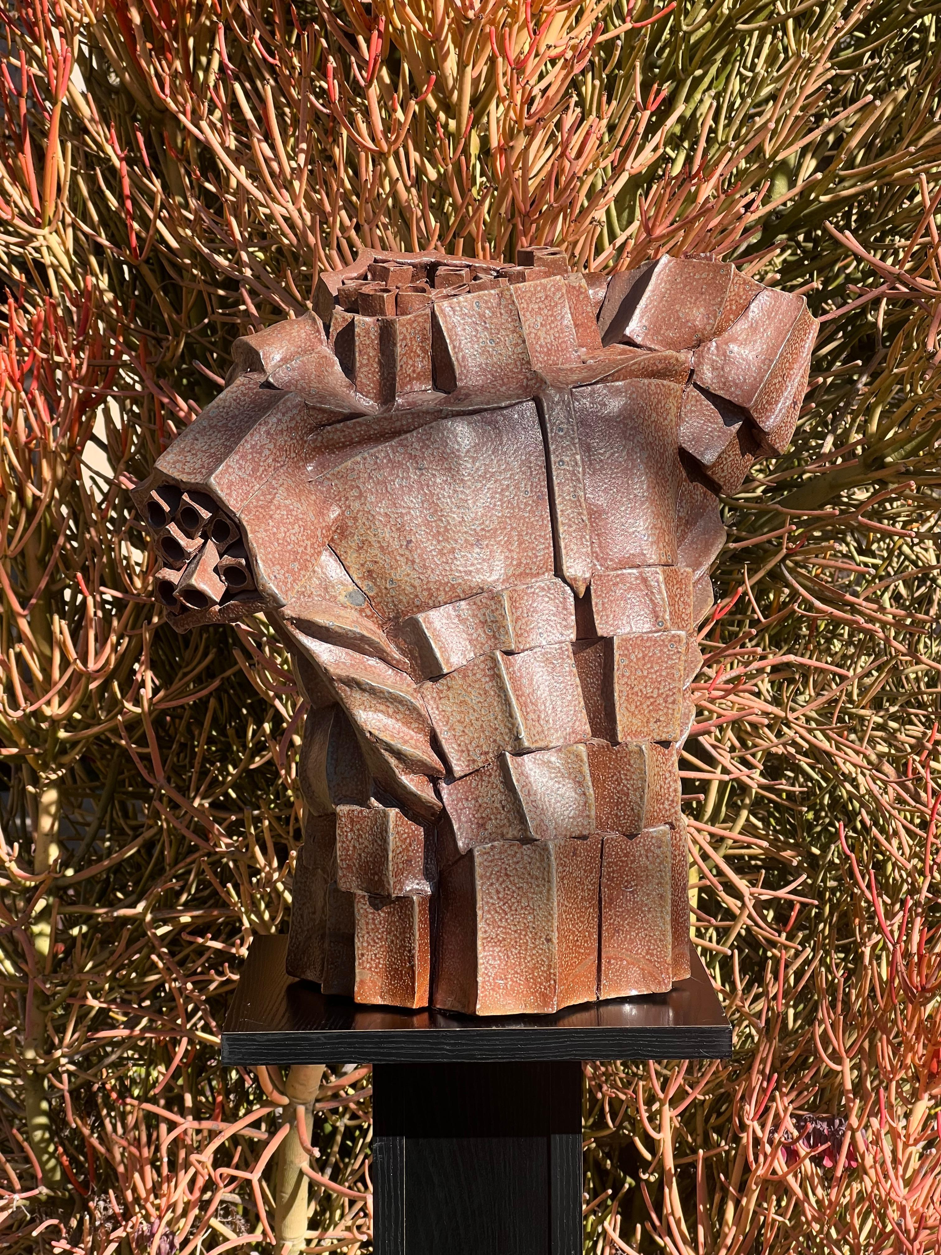 Importante torso masculino de cerámica cubista deconstruida, firmado por el artista, s. XX. en venta 10