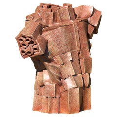 Importante torso masculino de cerámica cubista deconstruida, firmado por el artista, s. XX.