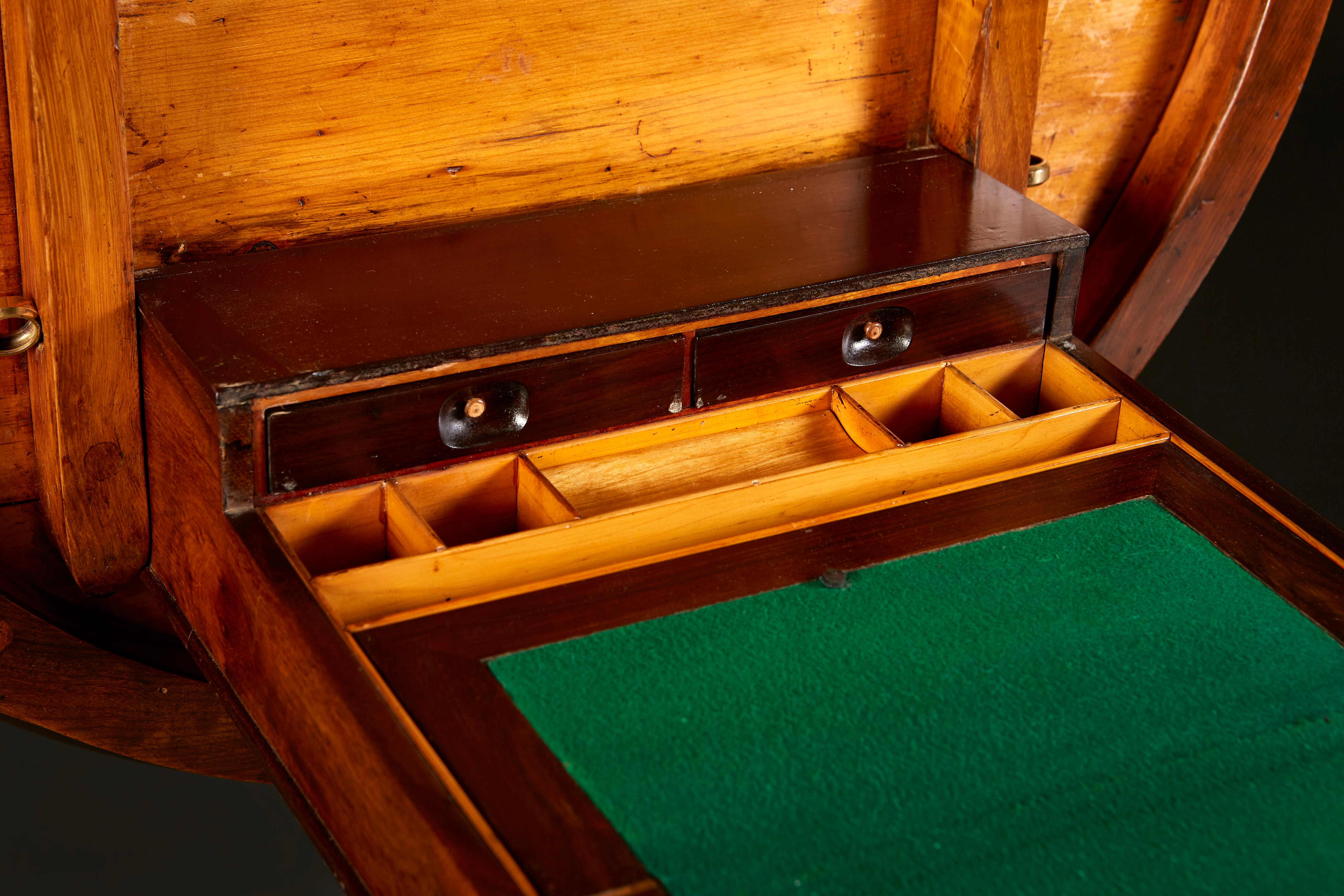 Important Early 19th Century Marquetry Table with Concealed Writing Desk 3