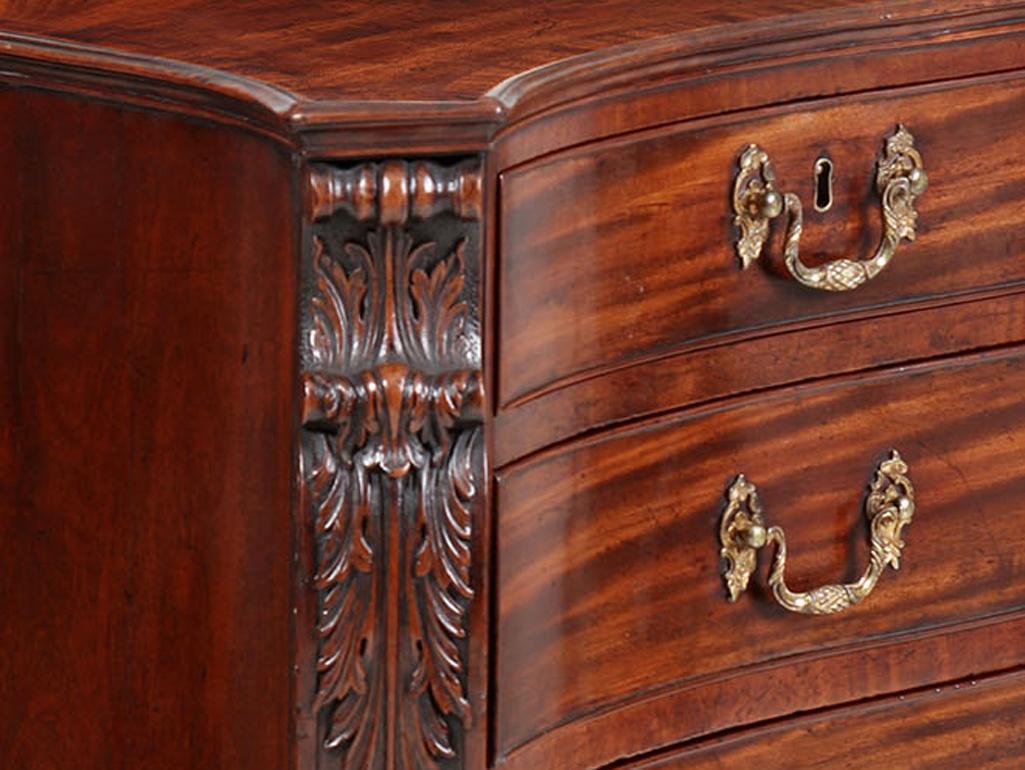 Important English George III Brown Mahogany Commode In Good Condition For Sale In Dublin, GB