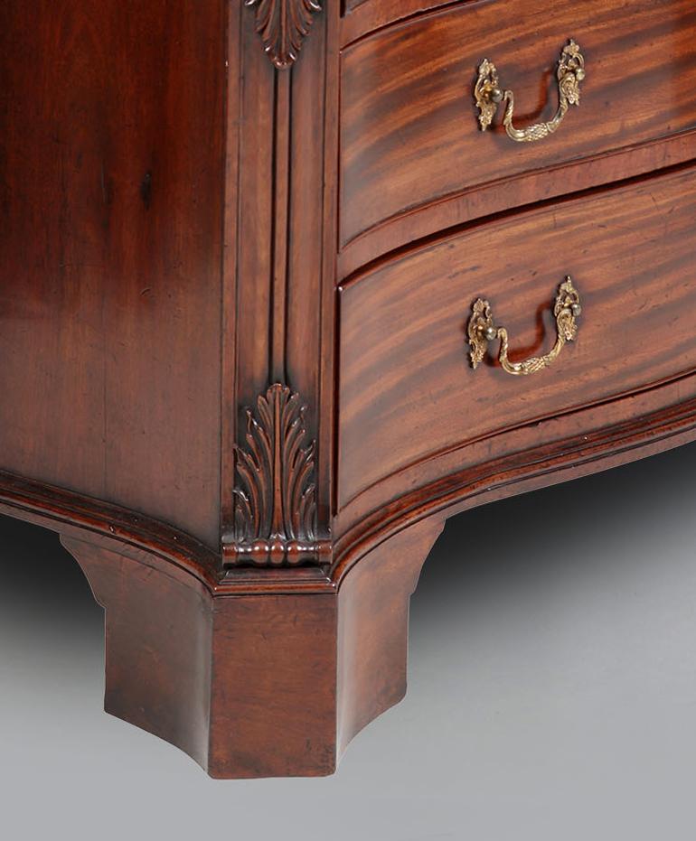 Mid-17th Century Important English George III Brown Mahogany Commode For Sale