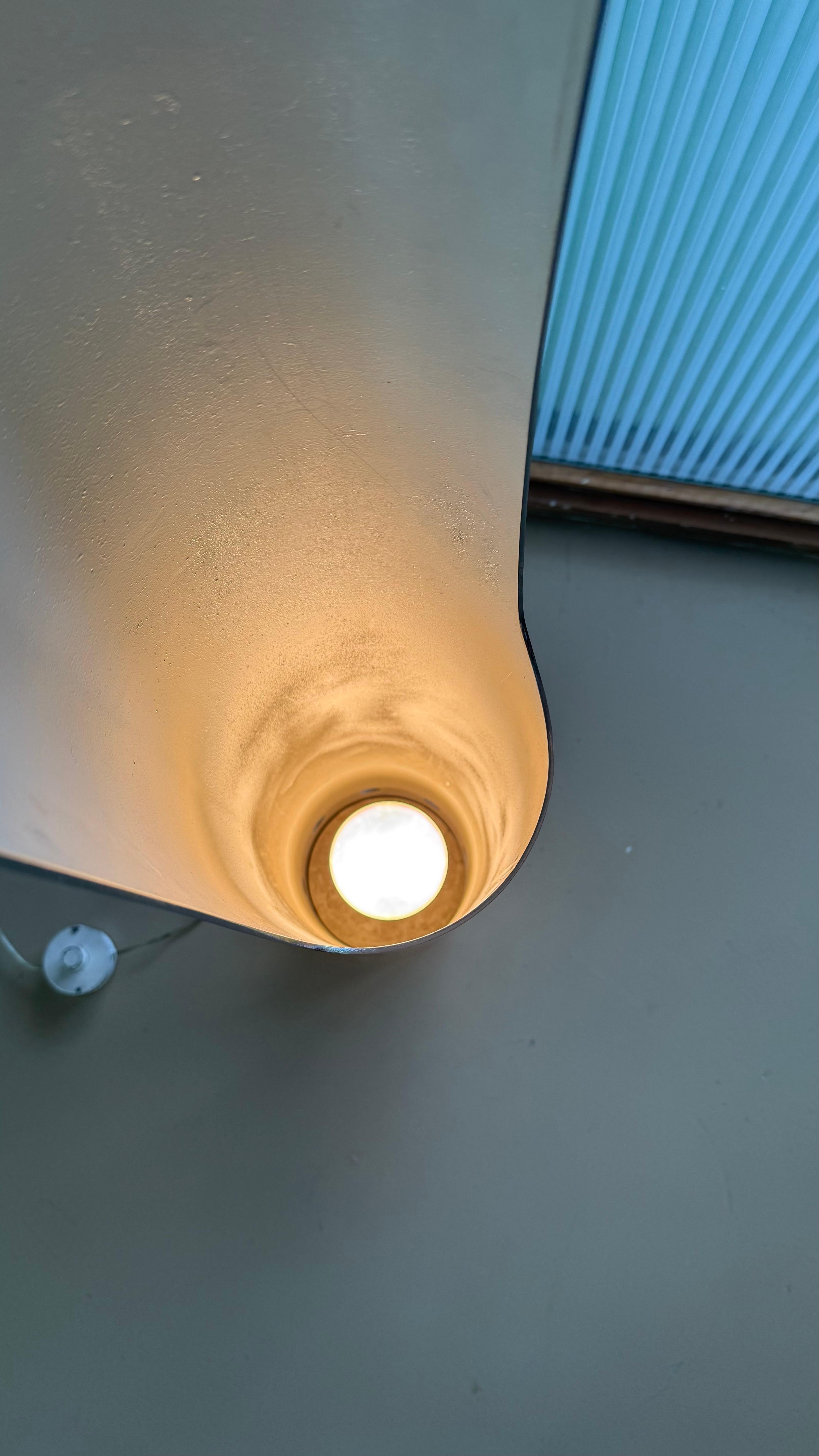 Important lampadaire à colonne chromée du milieu du siècle, vers 1970 en vente 5