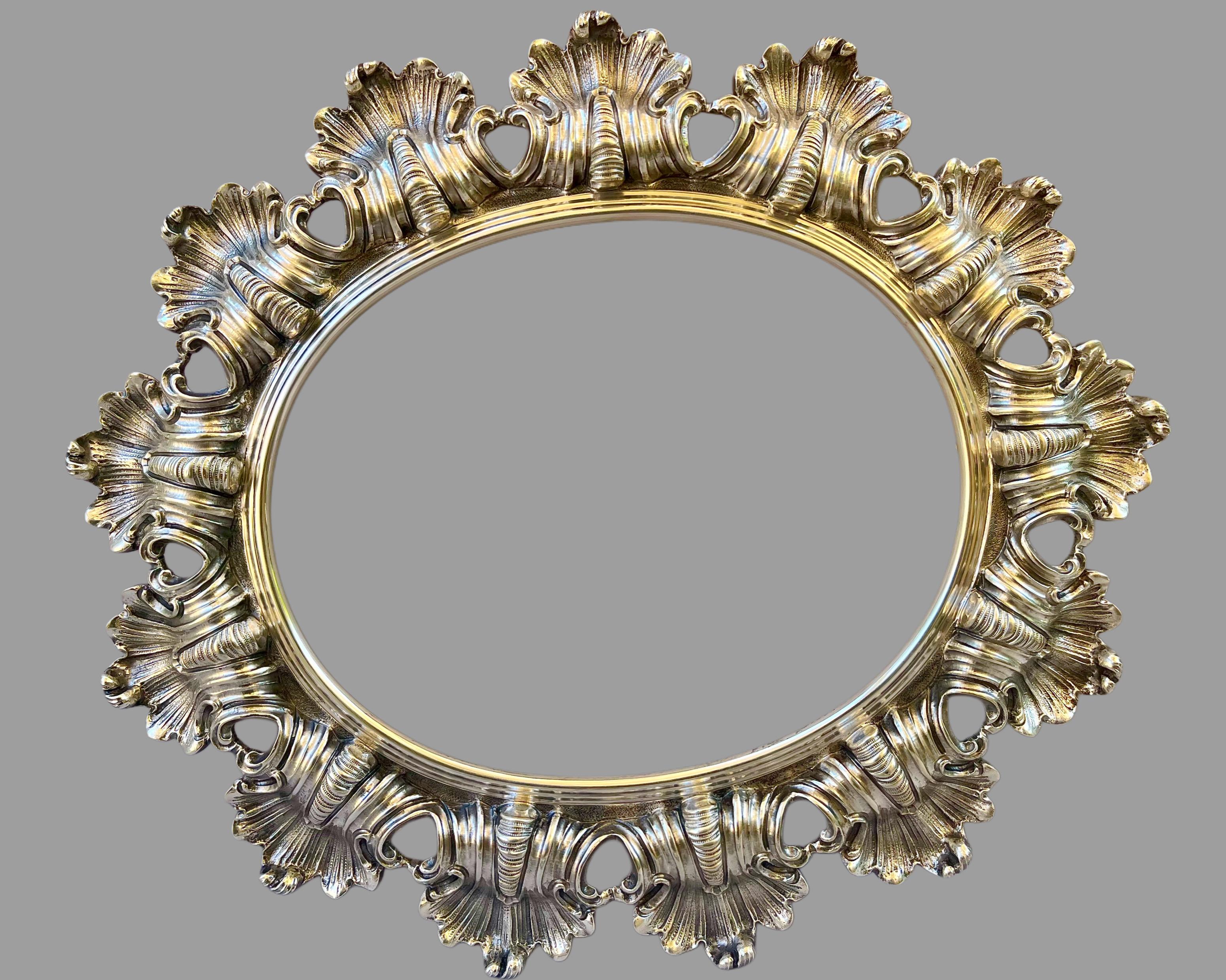 An important large Italian sterling silver picture frame by Buccellati, 20th c. For Sale 2