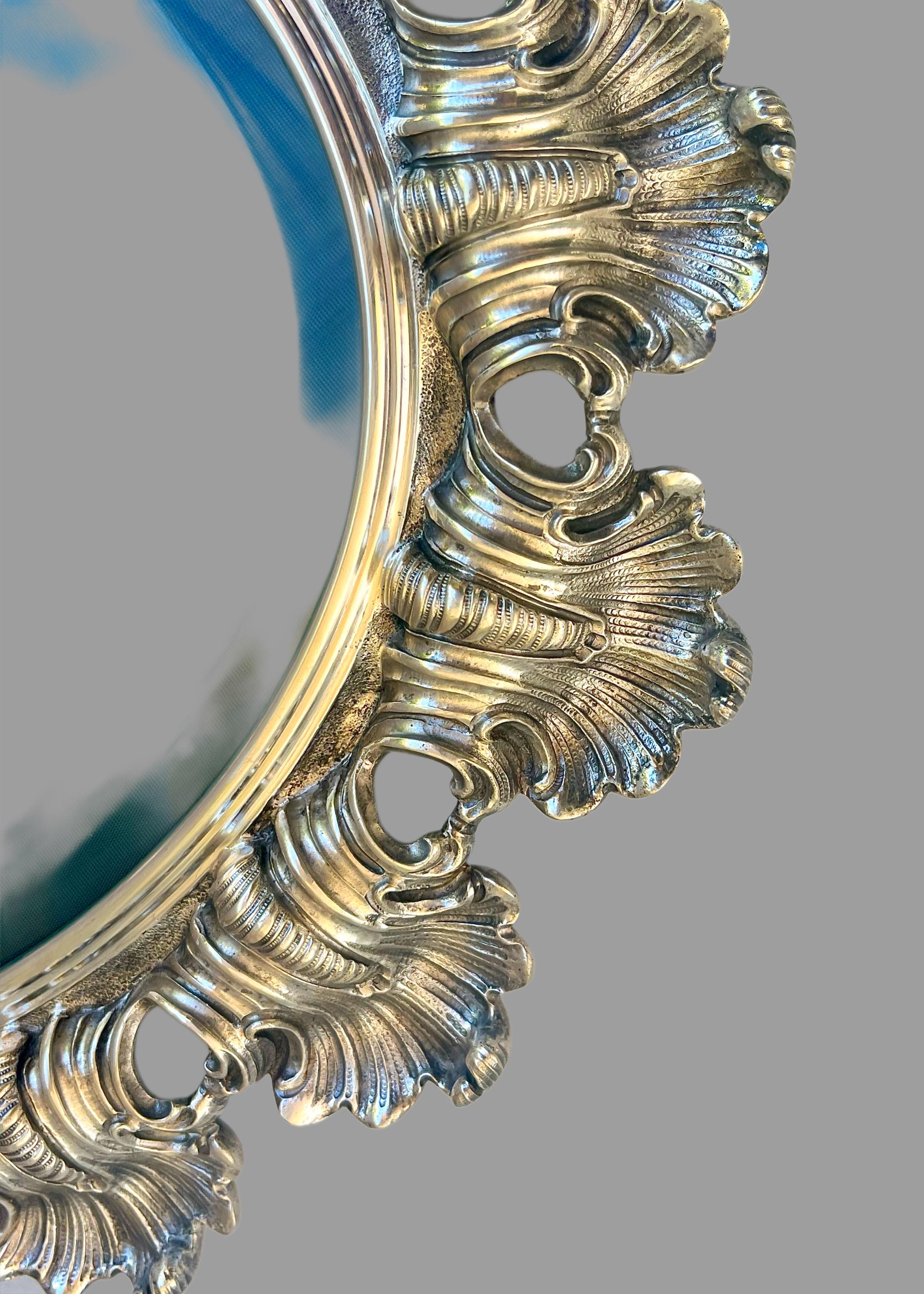 An important large Italian sterling silver picture frame by Buccellati, 20th c. For Sale 3