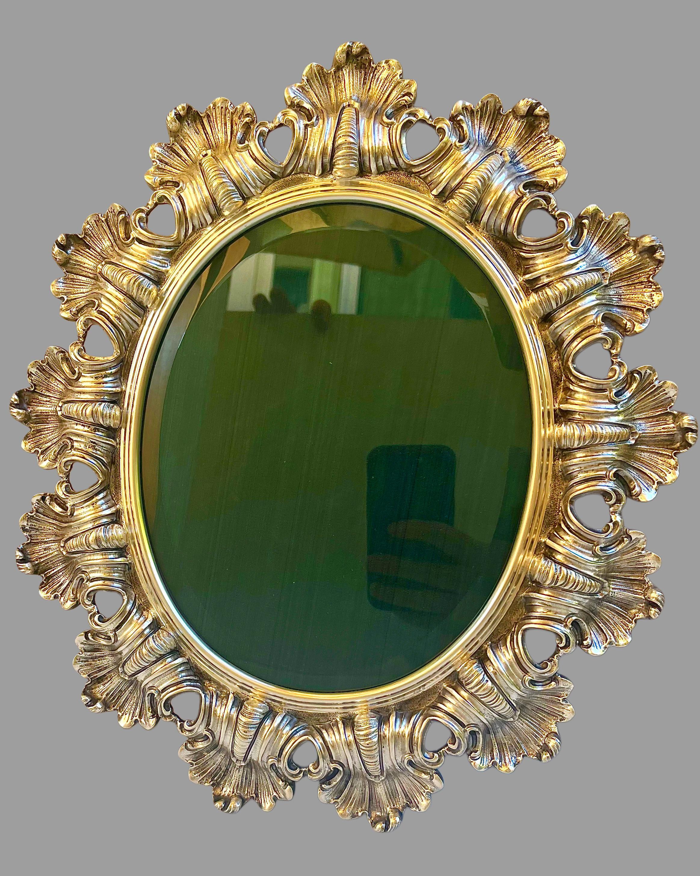 An important large Italian sterling silver picture frame by Buccellati, 20th c. For Sale 4