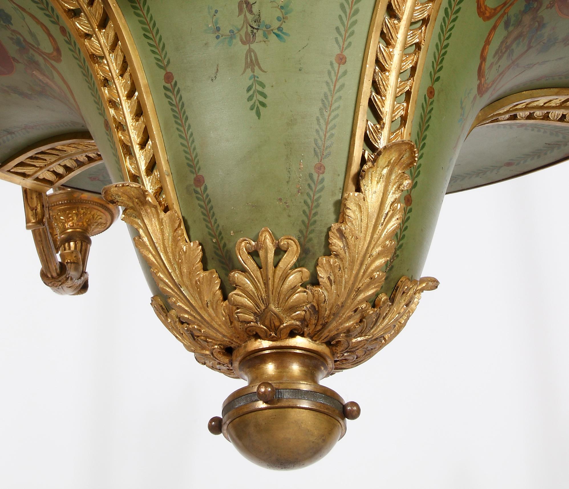 bedeutender achtflammiger Kronleuchter im neoklassischen Stil (Bronze) im Angebot