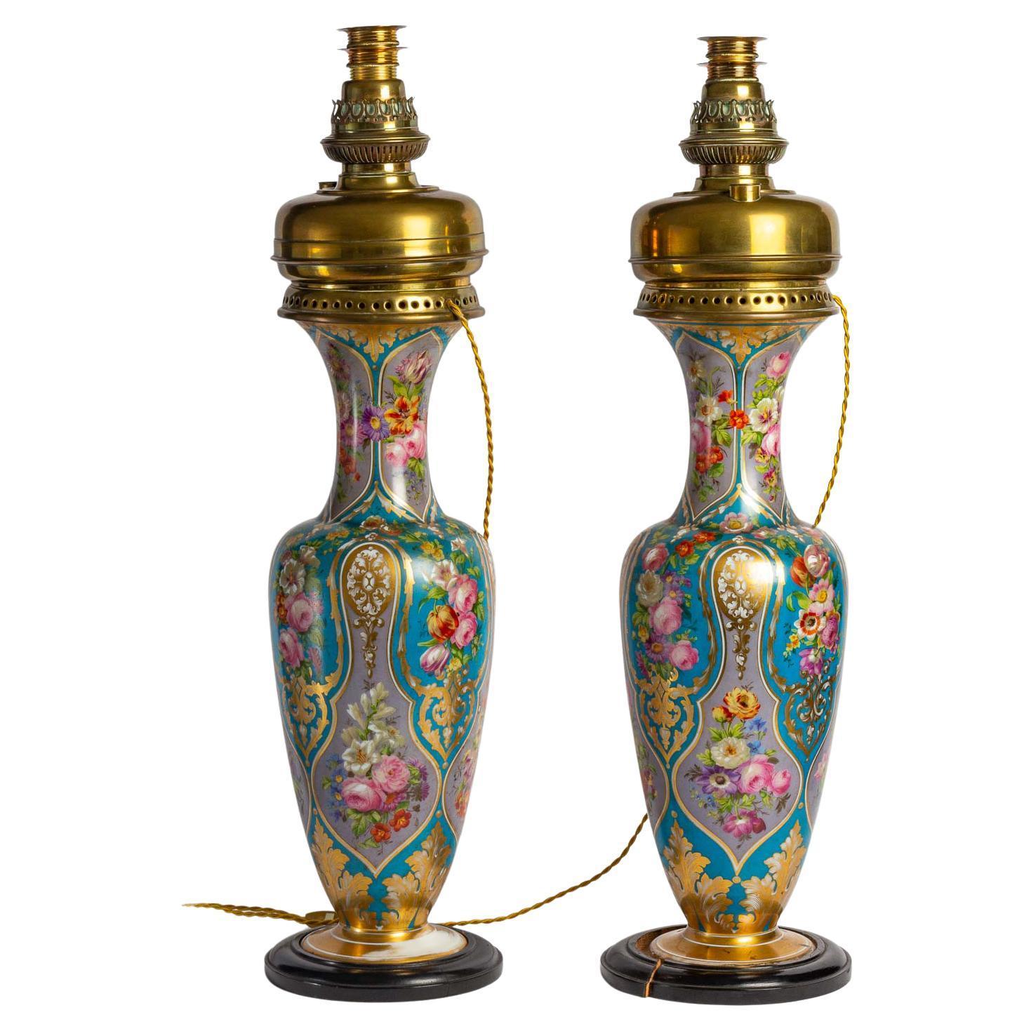 An important pair of Baccarat opaline vases, mounted as lamps, 19th century, Napoleon III period.
Measures: H: 79 cm, D: 21 cm.