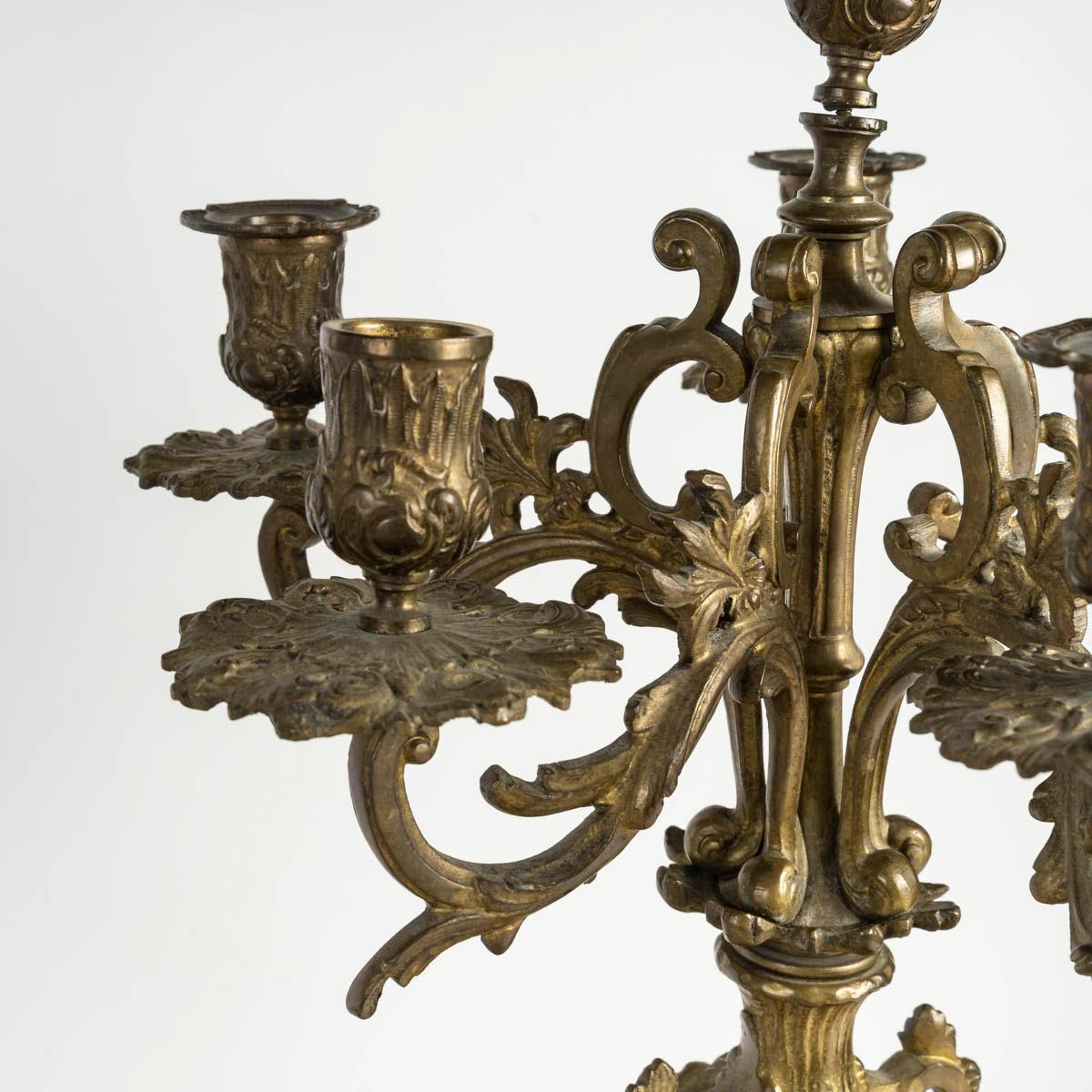 Ein bedeutendes Paar Bronzekandelaber aus dem 19. Jahrhundert. (Napoleon III.) im Angebot