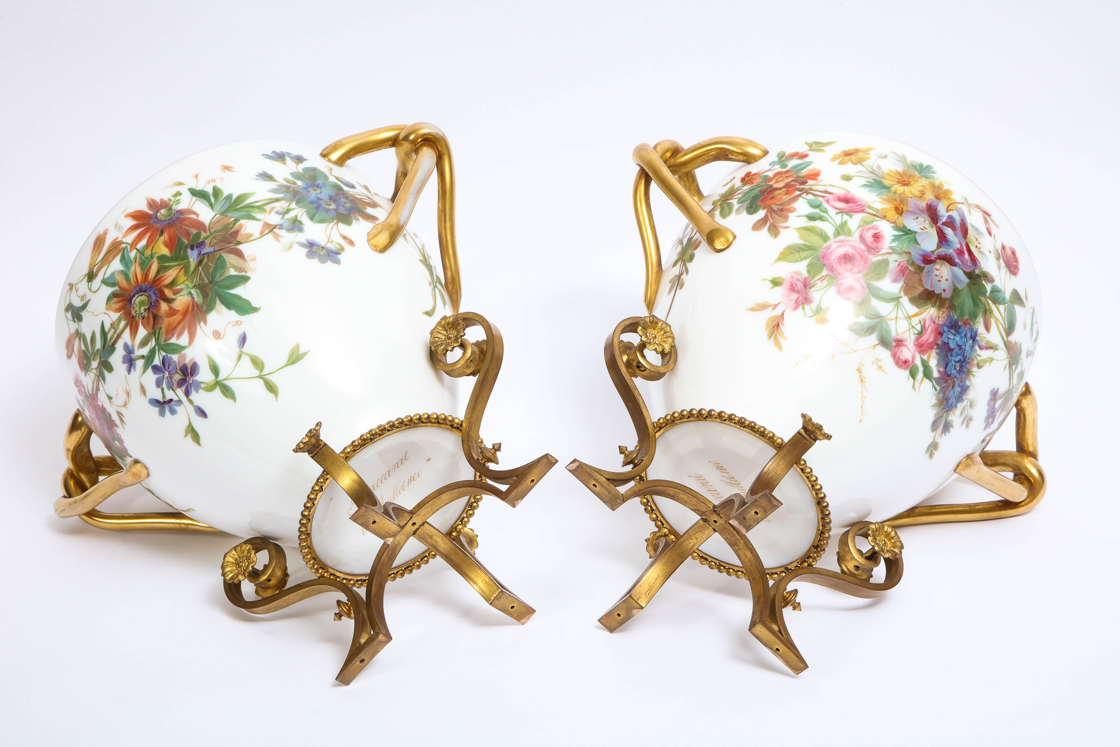 Important Pair of Enamel Hand-Painted White Opaline Vases Signed by Baccarat For Sale 5