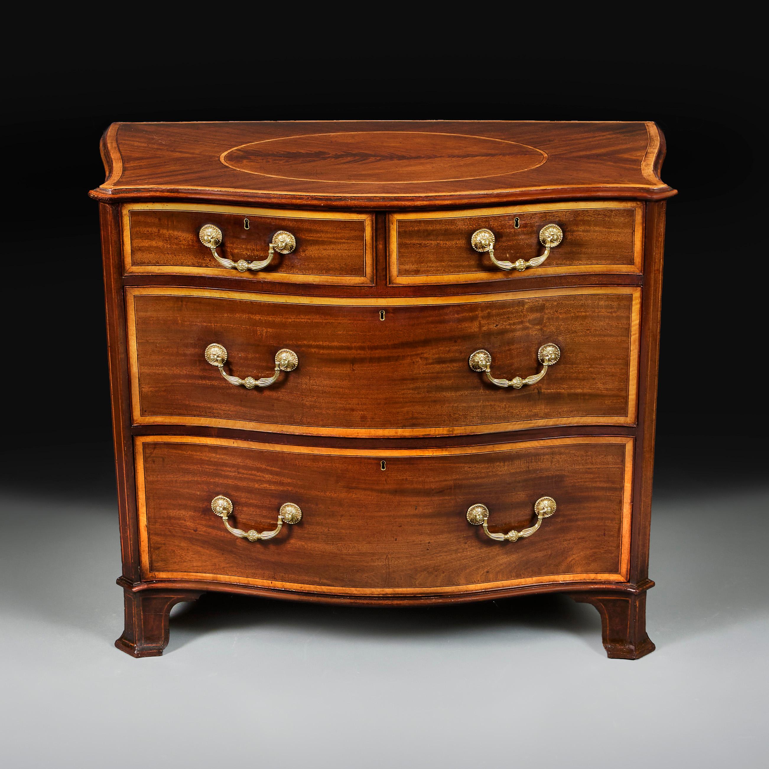 An Important pair of George III Serpentine Commodes In Good Condition For Sale In London, GB