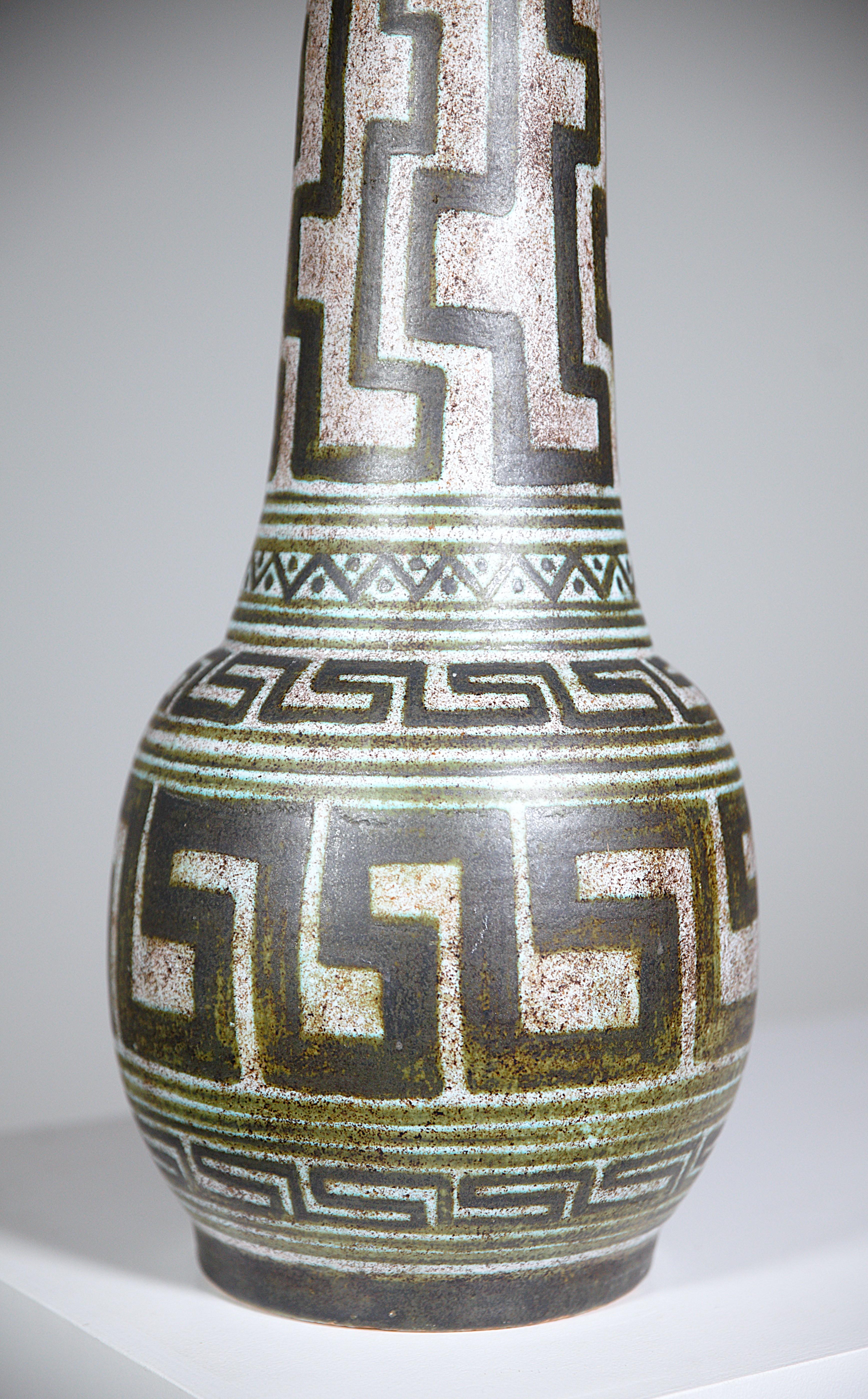 Un importante vaso primitivo in ceramica di La Grange aux Potiers Francia anni '60 In condizioni buone in vendita a HYÈRES, FR