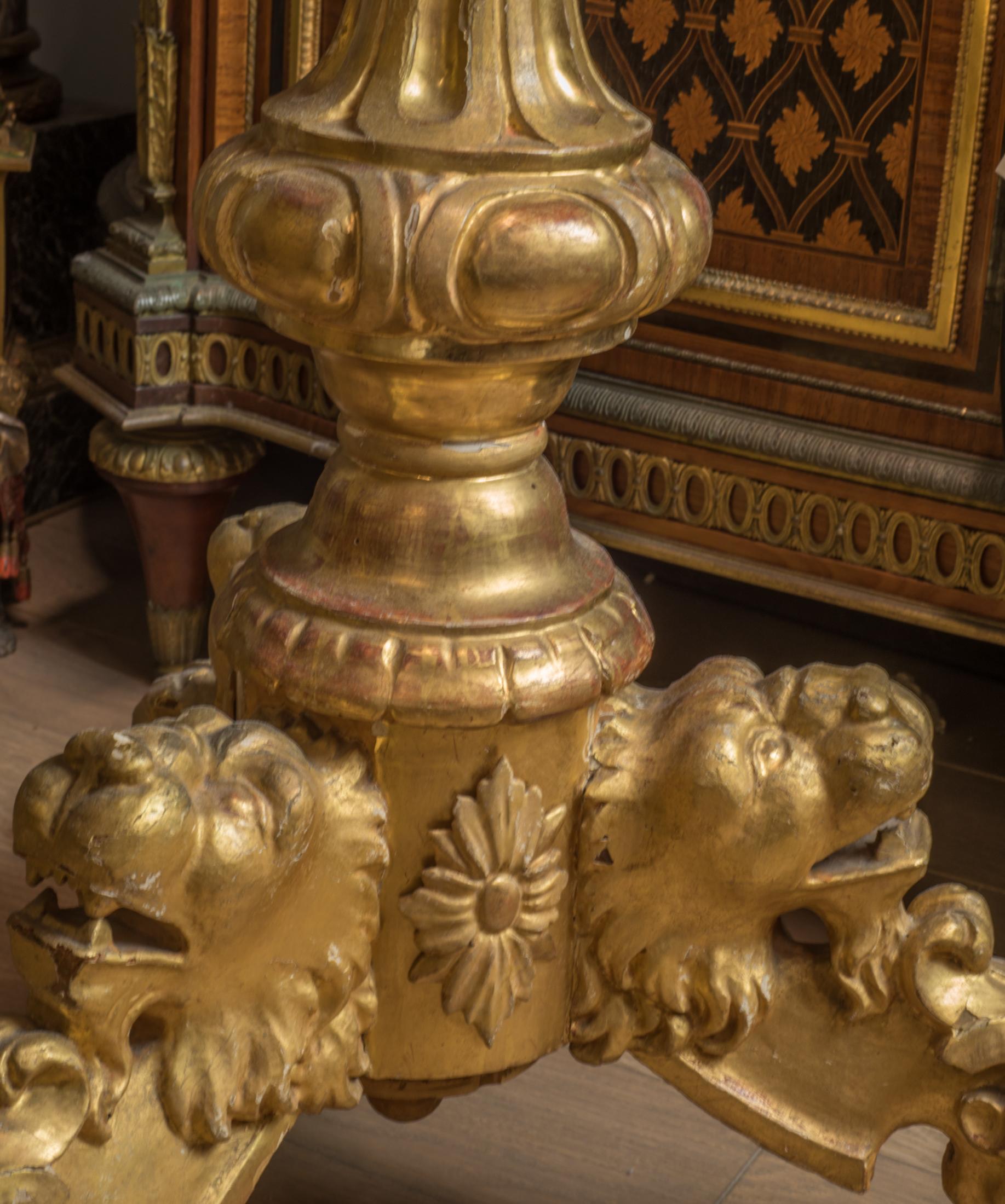 Importante et rare table italienne en micromosaïque du 19ème siècle par Cesare Roccheggiani en vente 9