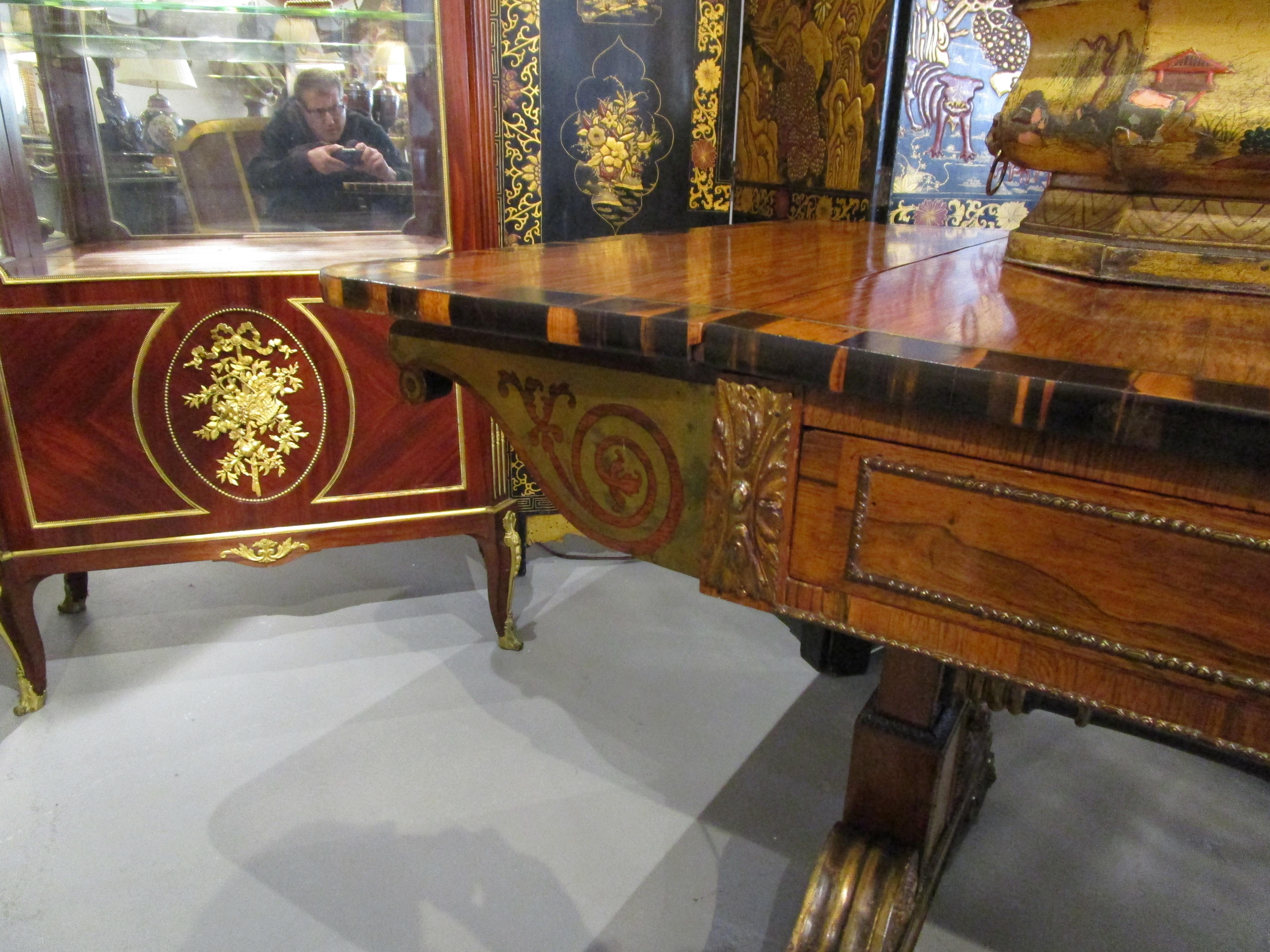 Une importante table de canapé Regency de George Smith . Gillows Londres. Bois exotiques Bon état - En vente à Dallas, TX