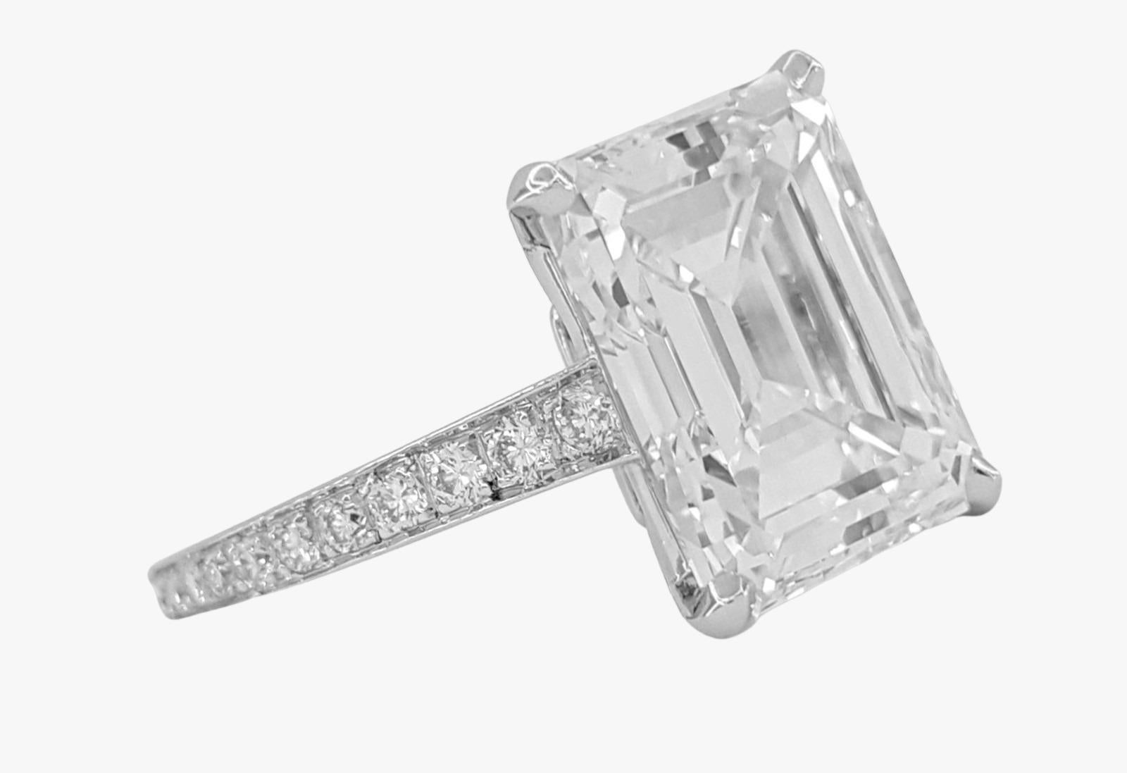 An important ring by Antinori centering on a 7 Carat Type 2A Golconda