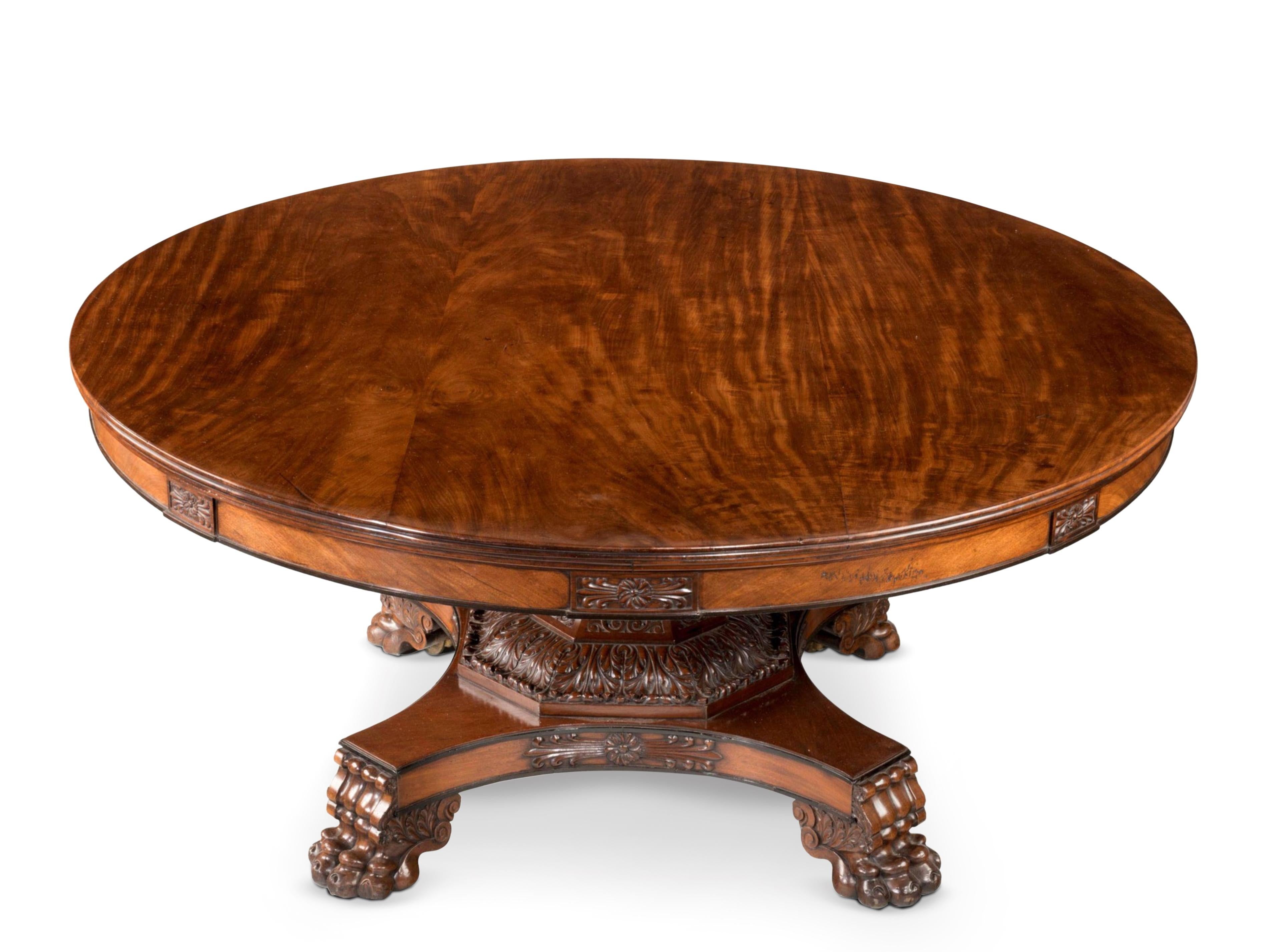 Regency Importante table centrale en acajou de style Régence écossaise en vente