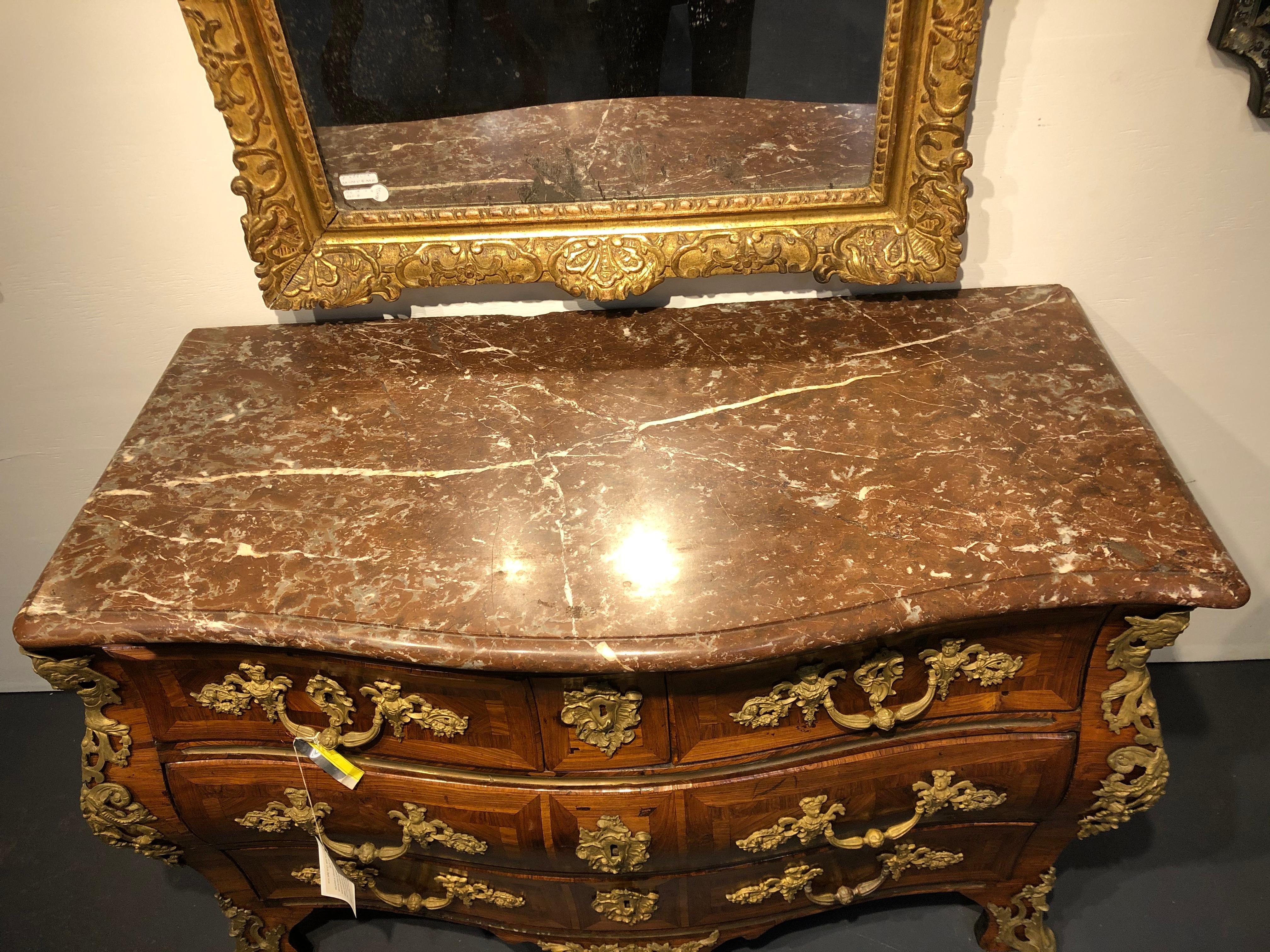 An Important Serpentine Fronted Tombeau Shaped Kingwood Commode, 18th Century For Sale 2