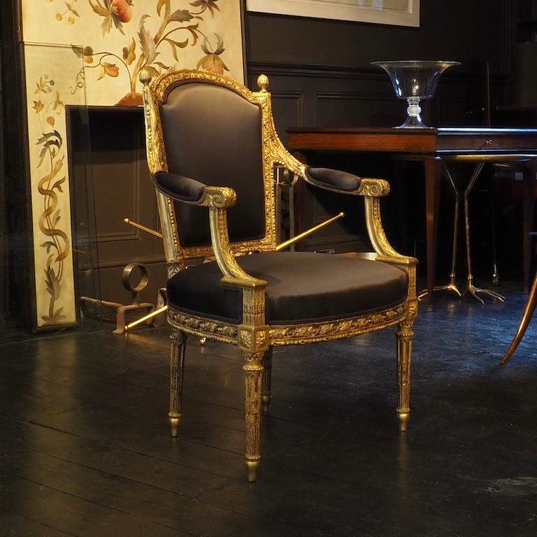 Set of Four Louis XVI Gilt Chairs, Circa 1780 For Sale 10