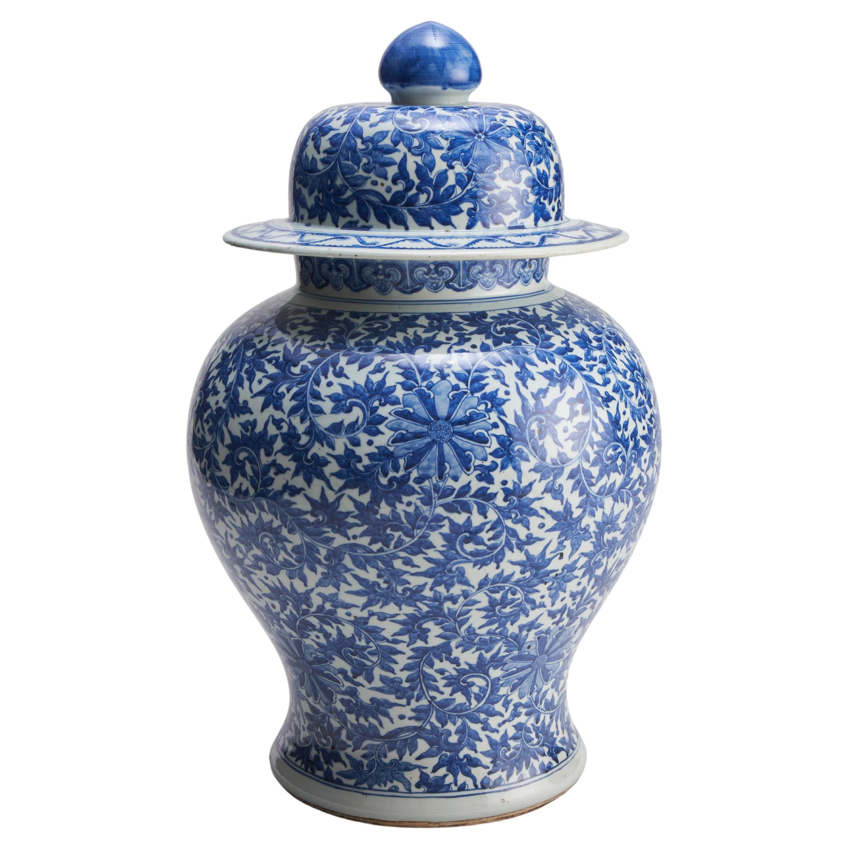 An imposing 19th Century Chinese blue and white temple jar and cover For Sale