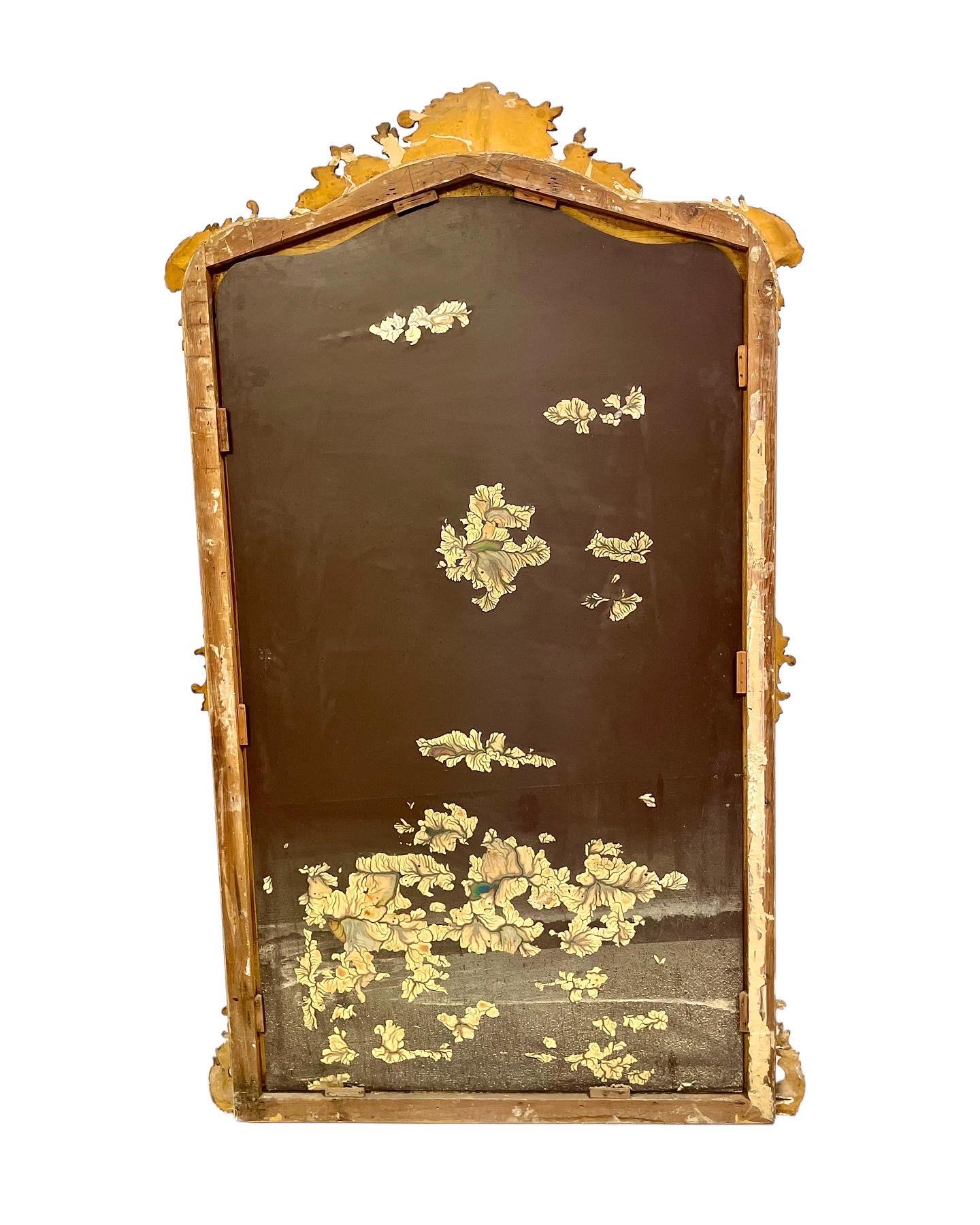19ème siècle Imposant miroir en bois doré de style Louis XV 1