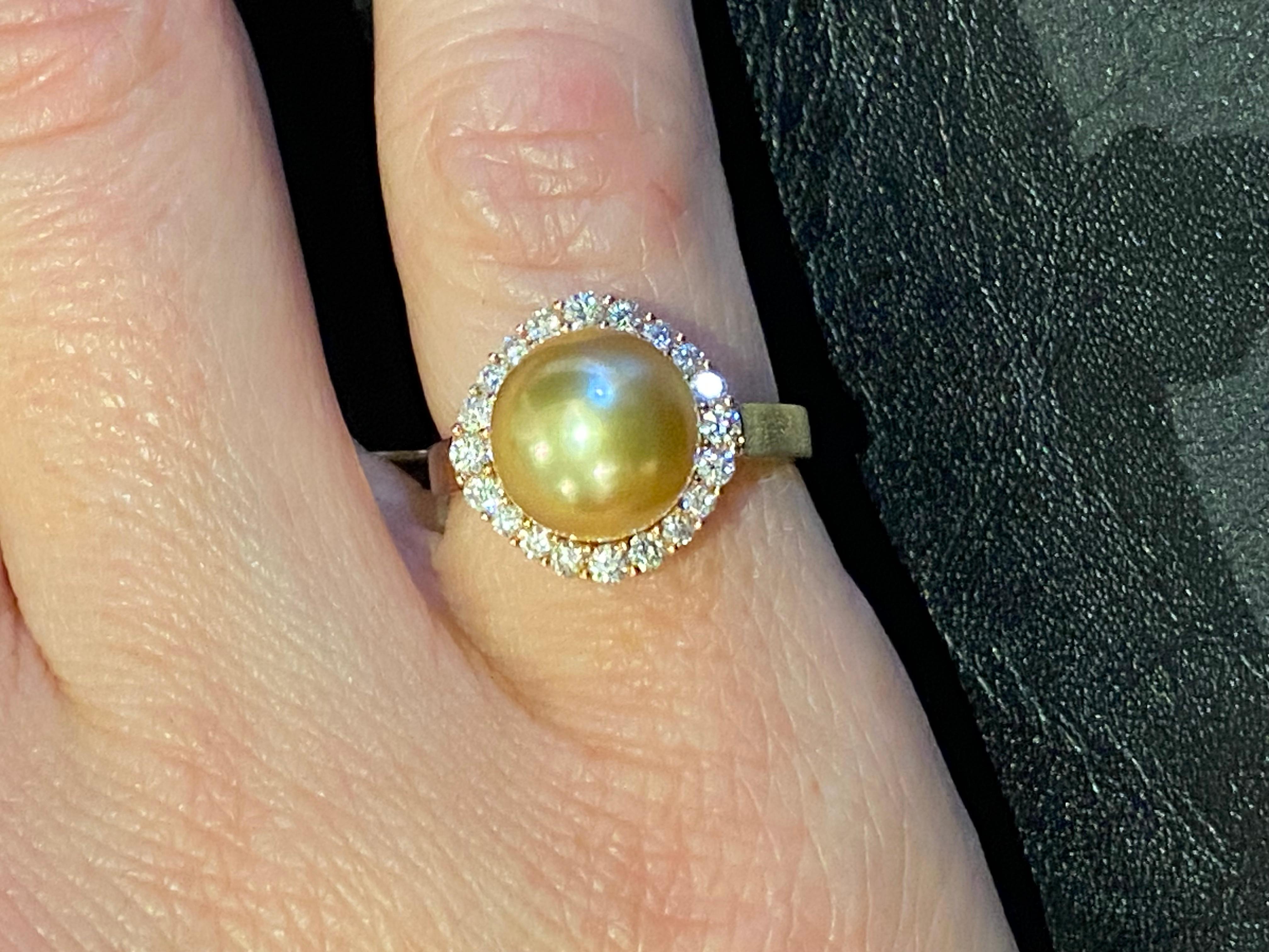 An Impressive 9.6mm Golden Pearl & Top Quality Diamond Ring in 18K Rose Gold For Sale 3