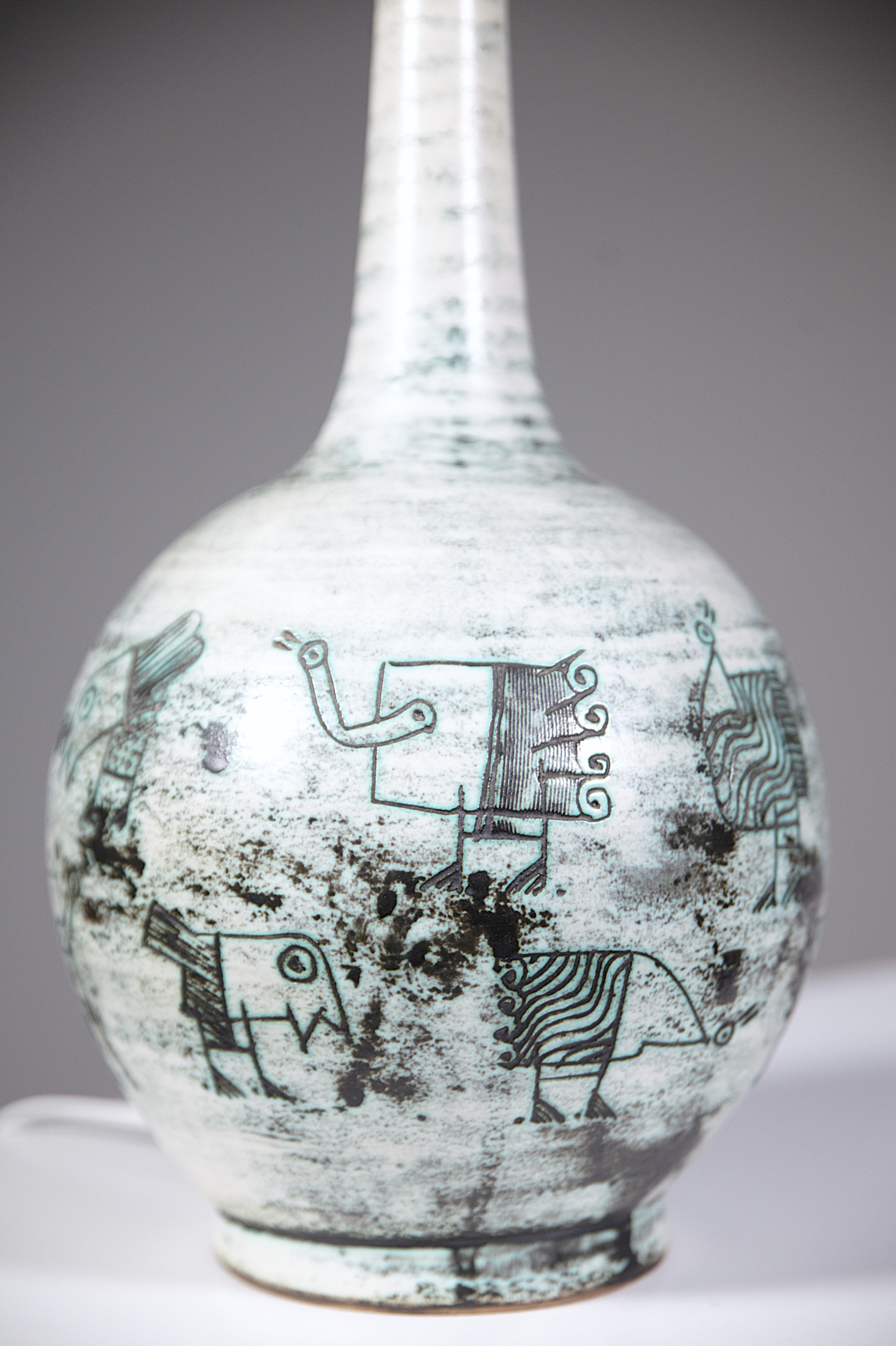 Metà XX secolo Un'impressionante lampada in ceramica di Jacques Blin Francia degli anni '60 in vendita