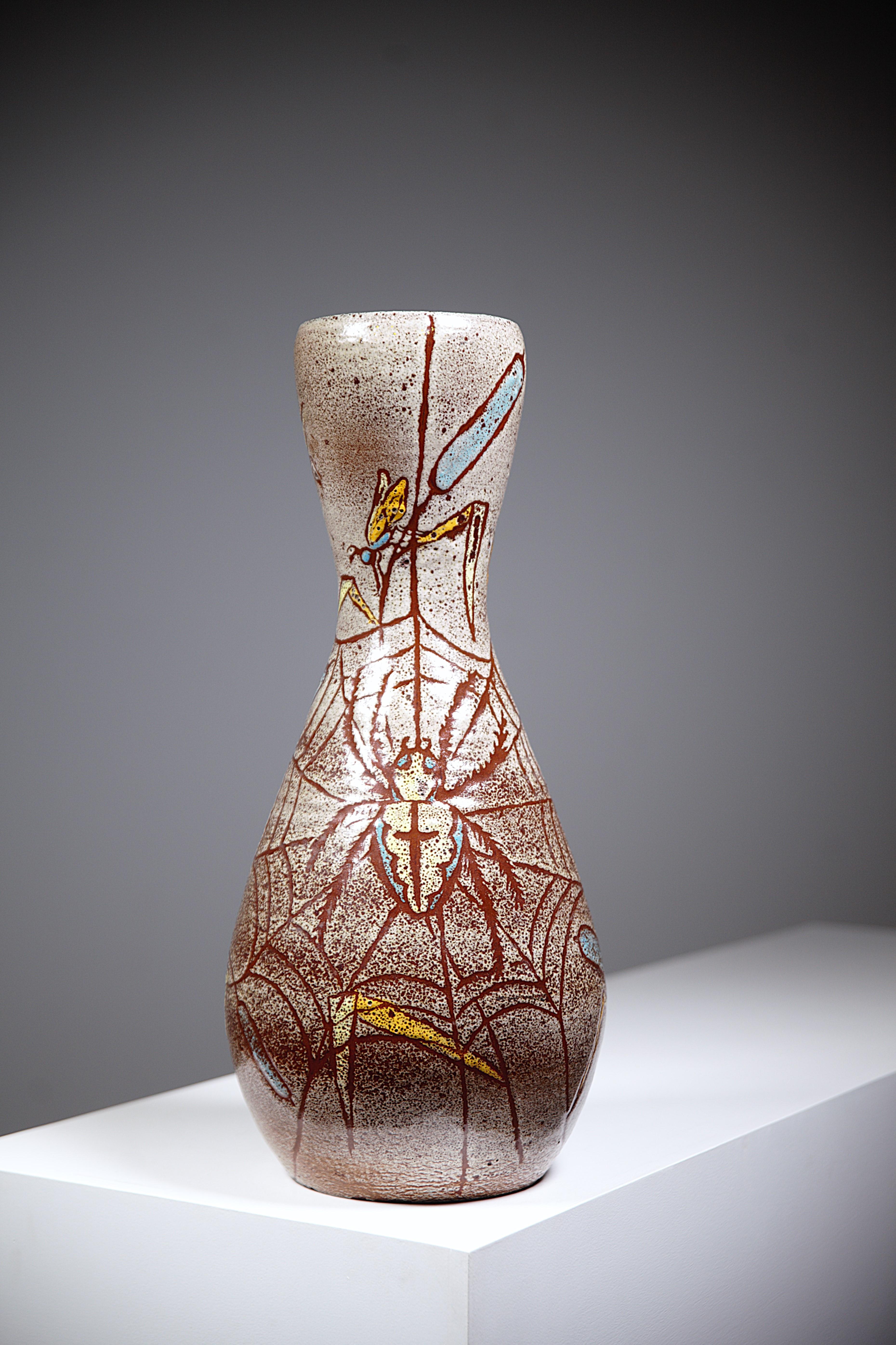 An Impressive Ceramic Vase by Les Potiers D' Accolay France 1960's en Bueno estado para la venta en HYÈRES, FR