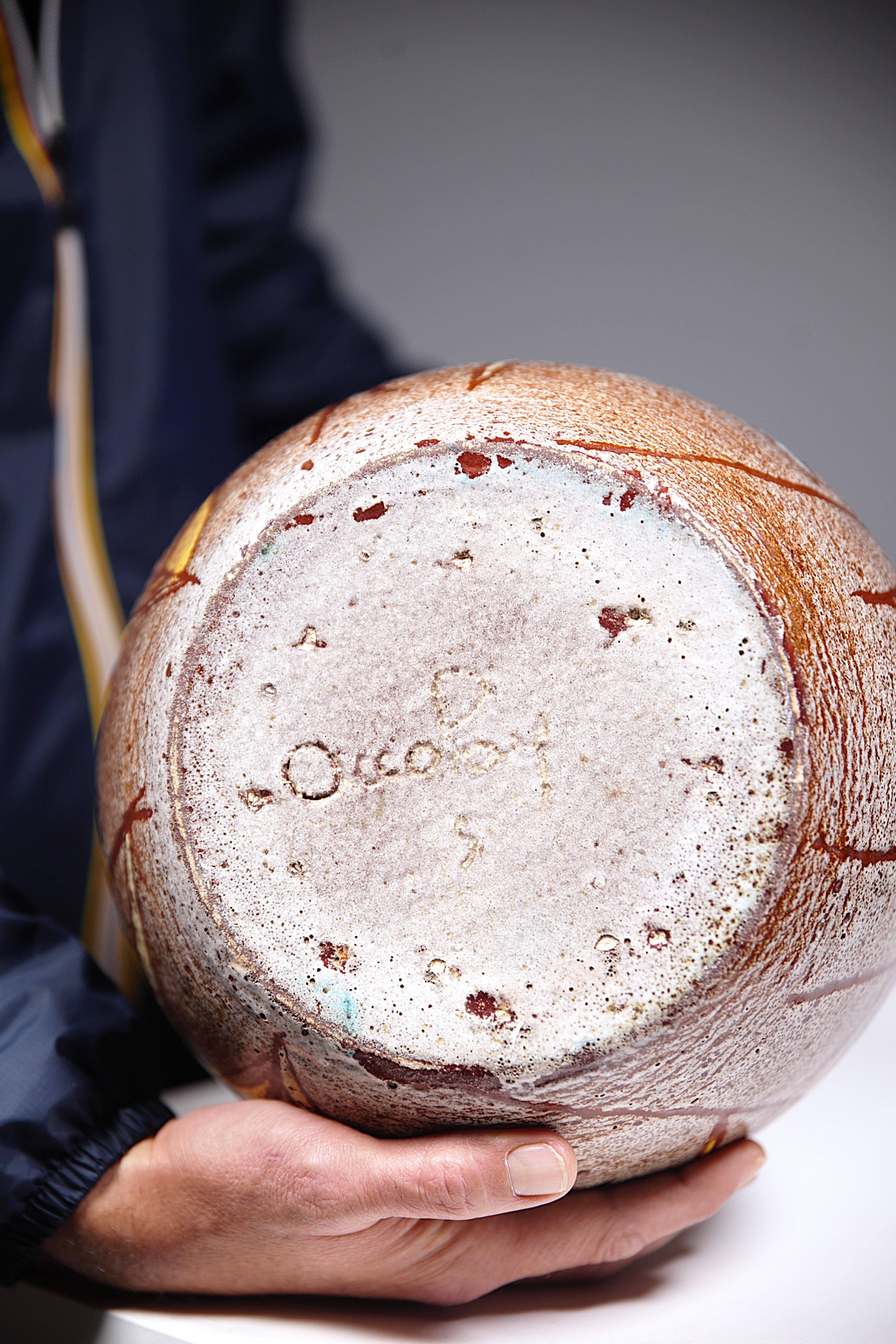 An Impressive Ceramic Vase by Les Potiers D' Accolay France 1960's Cerámico en venta