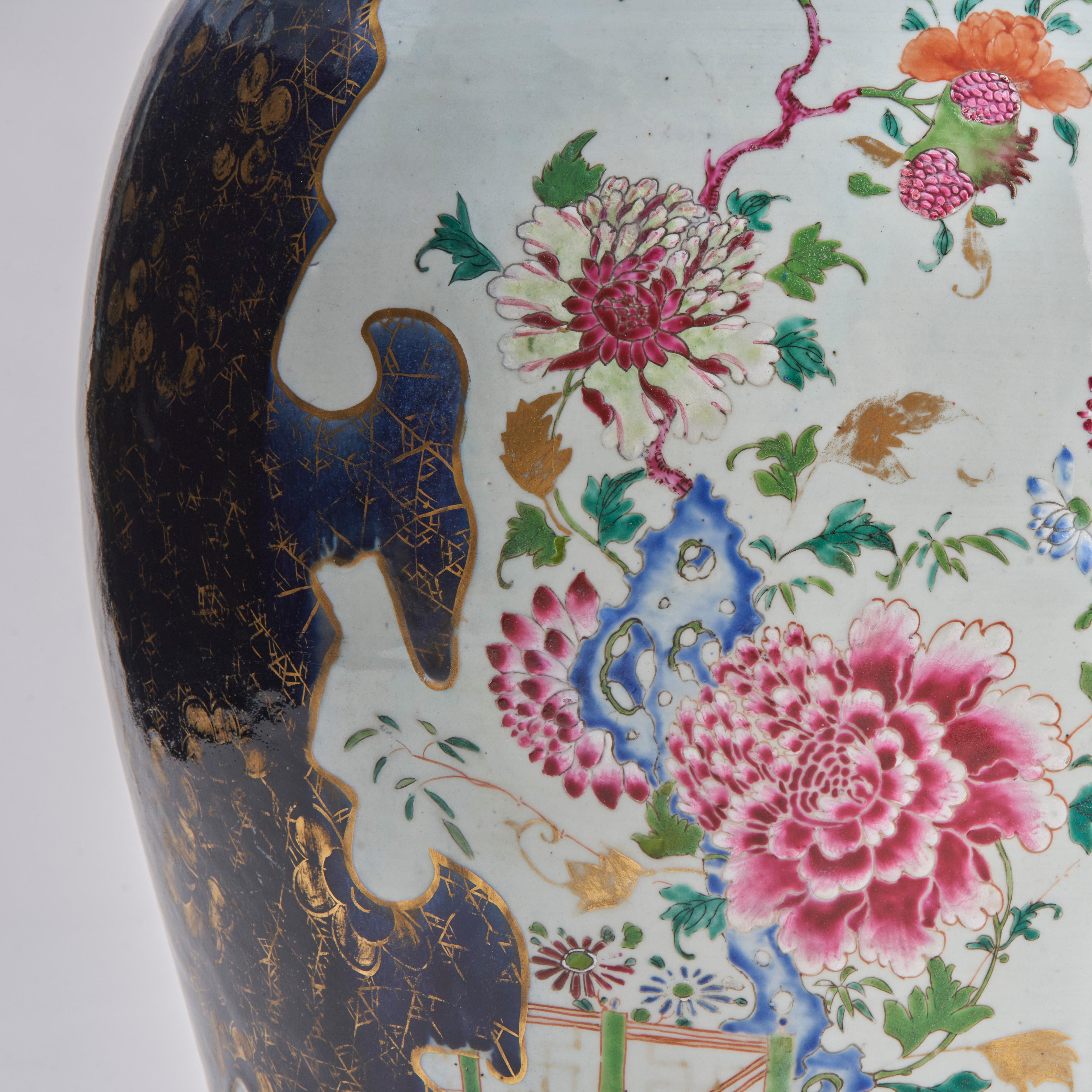 An impressive Chinese, 18th Century Powder blue and Famille rose Temple jar For Sale 3